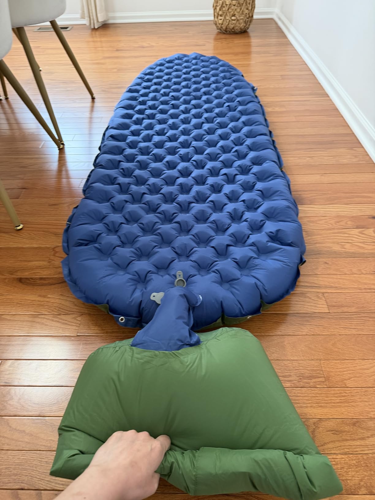 Elegear CumbreX™ Sleeping Pad for Camping with 9 R-Value, 4
