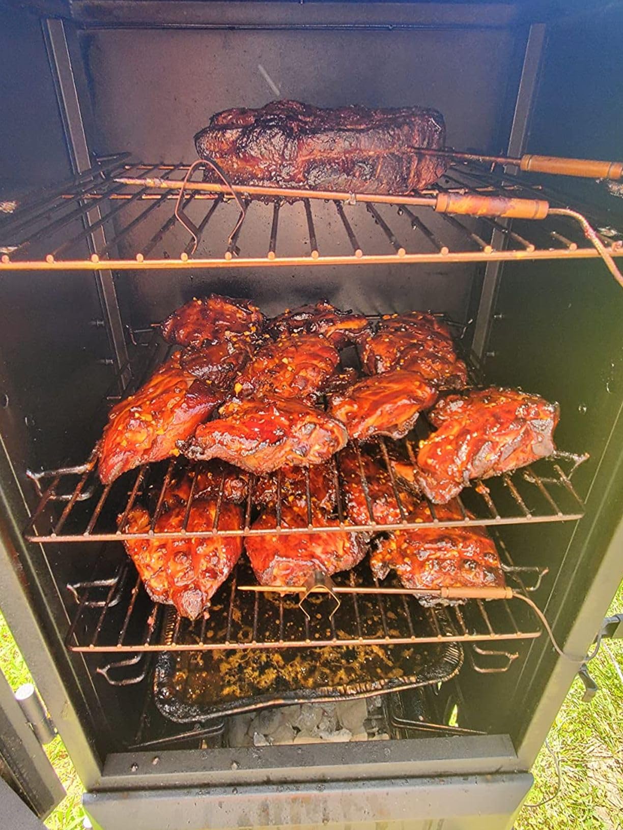 Pellet Smoker with Cover, Electric Wood Pellet Smoker Grill With Meat Probe and Hook, 616 Sq in Cooking Area LED Display Temperature Control, Outdoor Cooking, Patio, Garden Barbecue, Black customer photo 2