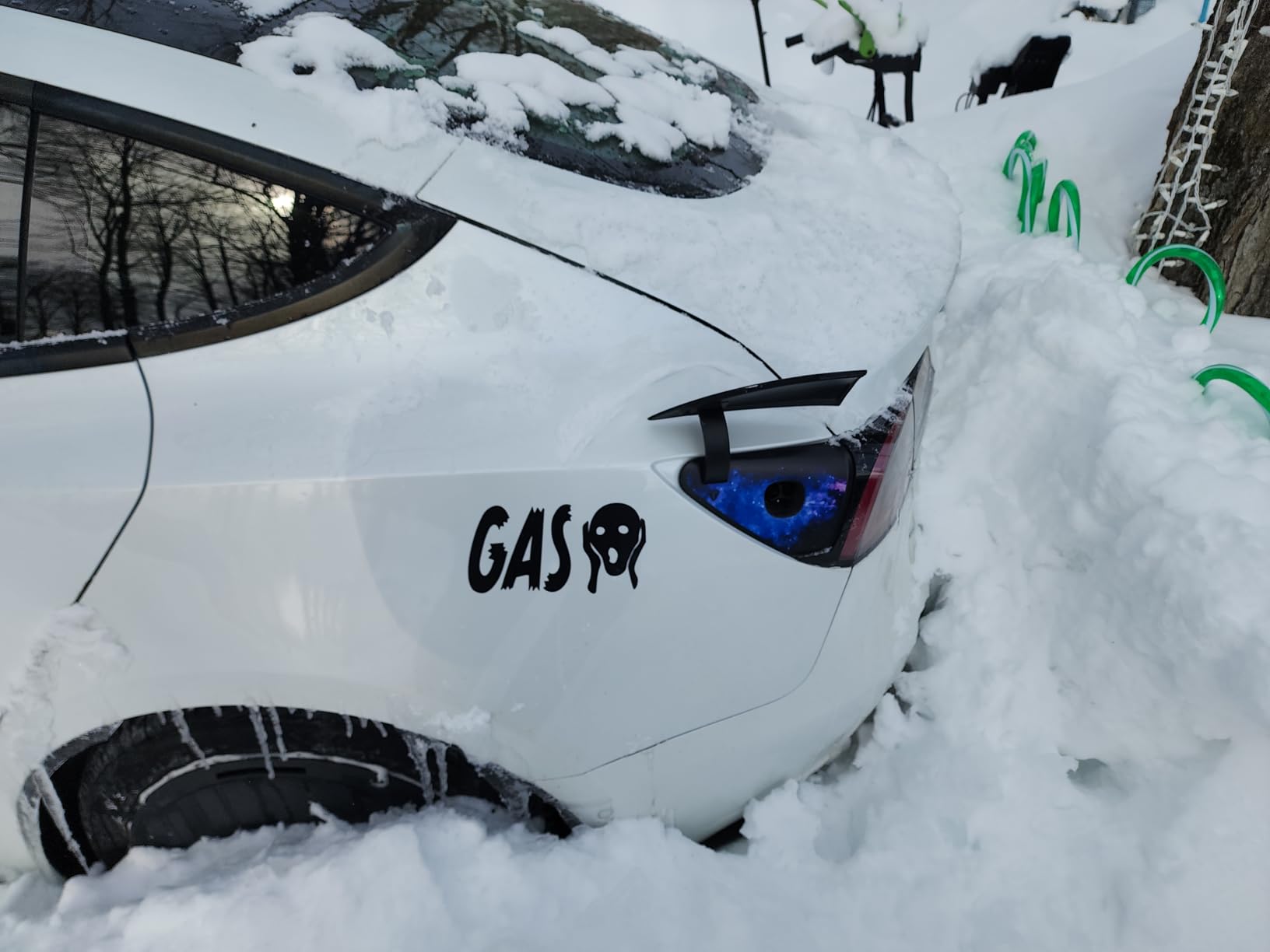 EV Charger Port Cover, Electric Car Charger Plug Cover, Outdoor Waterproof Winter Snow Rain UV All-Weather Protection, Magnetic Attachment, Suitable for Steel-Bodied Electric Vehicles customer photo 1