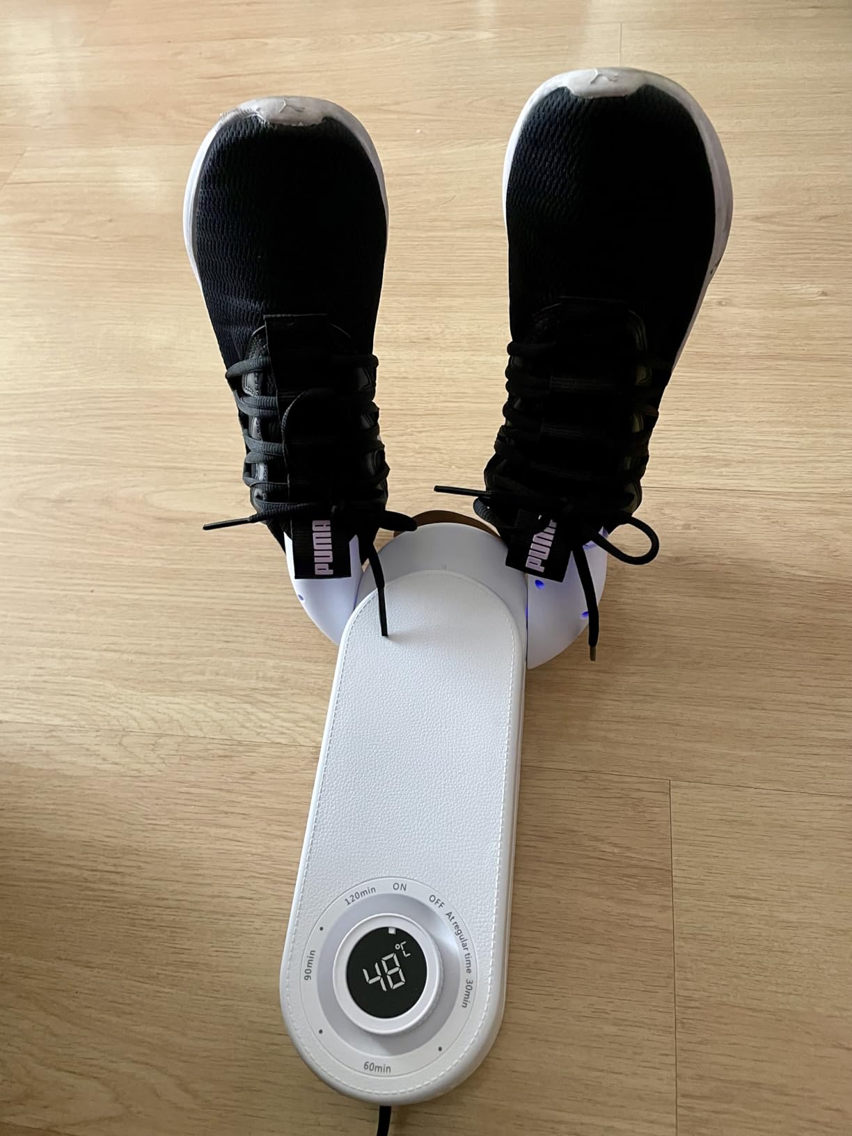 Shoe Dryer Glove Dryer, Dry Wet Shoes with 360°Heat Blower, Intelligent Shoes Dryer with Four Timer, Suitable for Sneaker, Glove, Boots, Ski Boot, Helmet, Folding and hanging Design customer photo 1