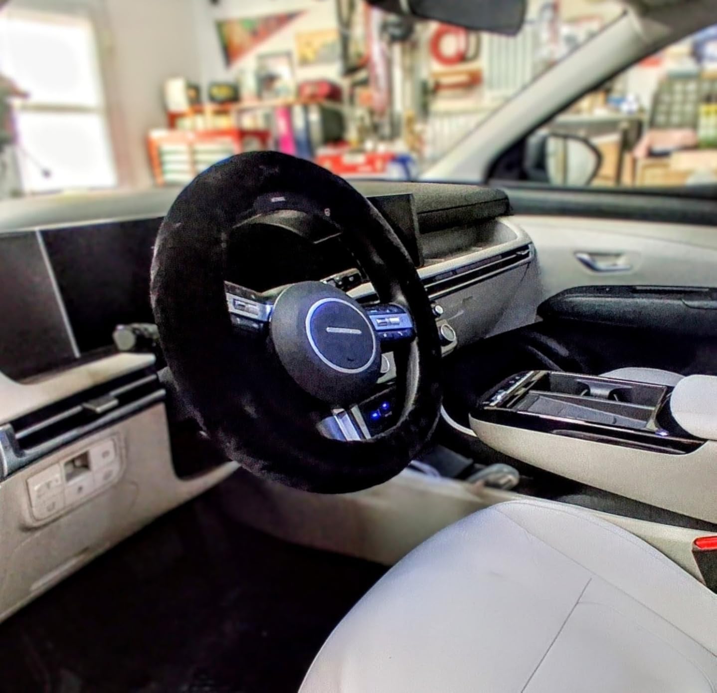 Heated Steering Wheel Cover,2025 Upgrade Heated Steering Wheel Cover Wireless Rechargeable,Steering Wheel Cover Heated for Winter,15 inch Warm Steering Wheel Cover,for Car SUV (D Shape(0℃ to -5℃) customer photo 1