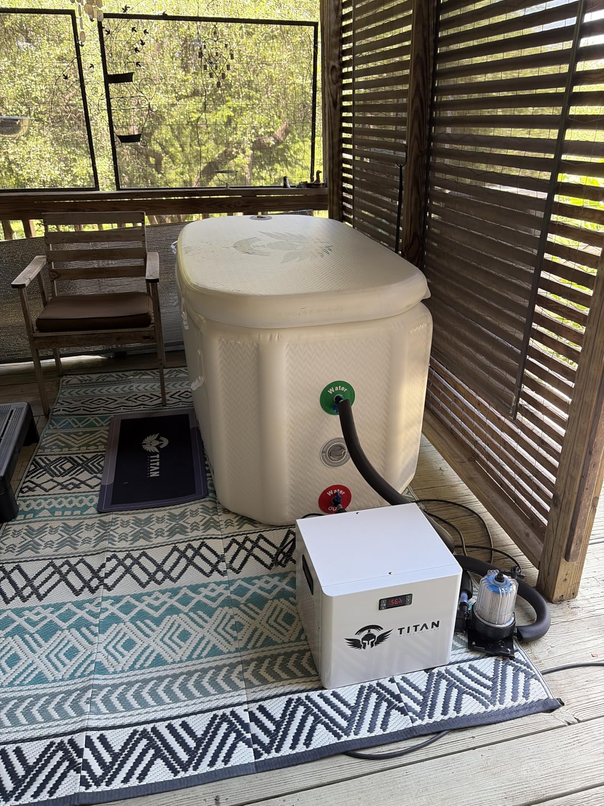 Ice Bath Pro Cold Plunge Tub and 1/3 HP 825W Chiller with Wi-Fi Control, UV Sanitation, 2-Year Warranty, U.S.-Based Support, Portable Ice Bath with Angled Backrest, Pump & Filter, Cools to 37 F - White customer photo 1