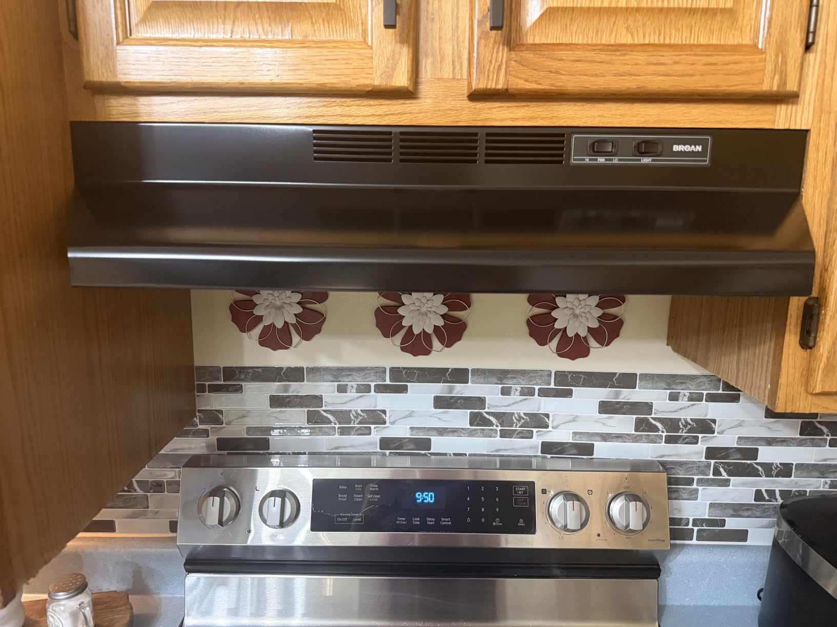 Broan-NuTone 413001 Non-Ducted Ductless Range Hood with Lights Exhaust Fan for Under Cabinet, 30-Inch, White customer photo 2