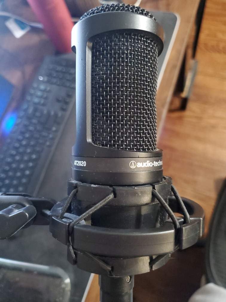 Audio-Technica AT2020 Cardioid Condenser Studio XLR Microphone, Ideal for Project/Home Studio Applications, Black | 20-20,000 Hz, 144 Db Max SPL, 100 Ω, 48V Phantom Required, Xlr Output, Ideal for Project and Home Studios customer photo 1