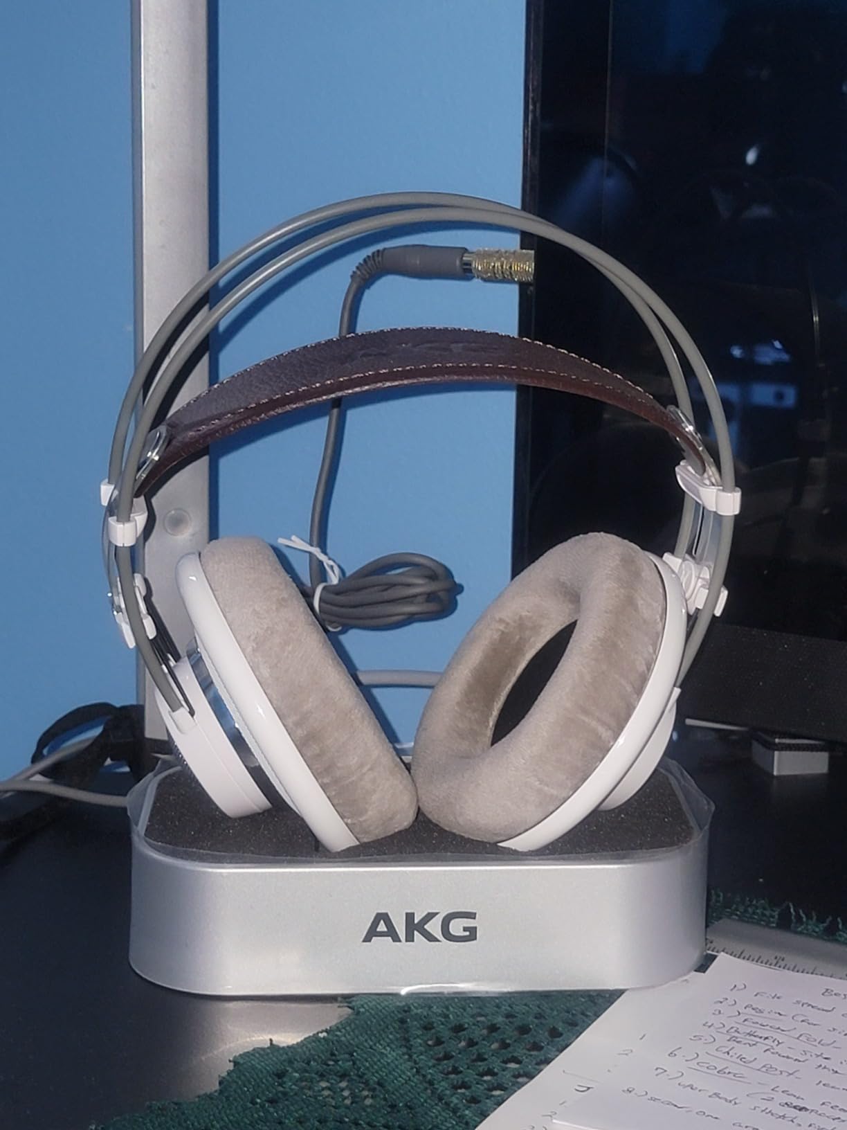 AKG K 701 Ultra Reference Class Stereo Headphone Level 1 customer photo 2