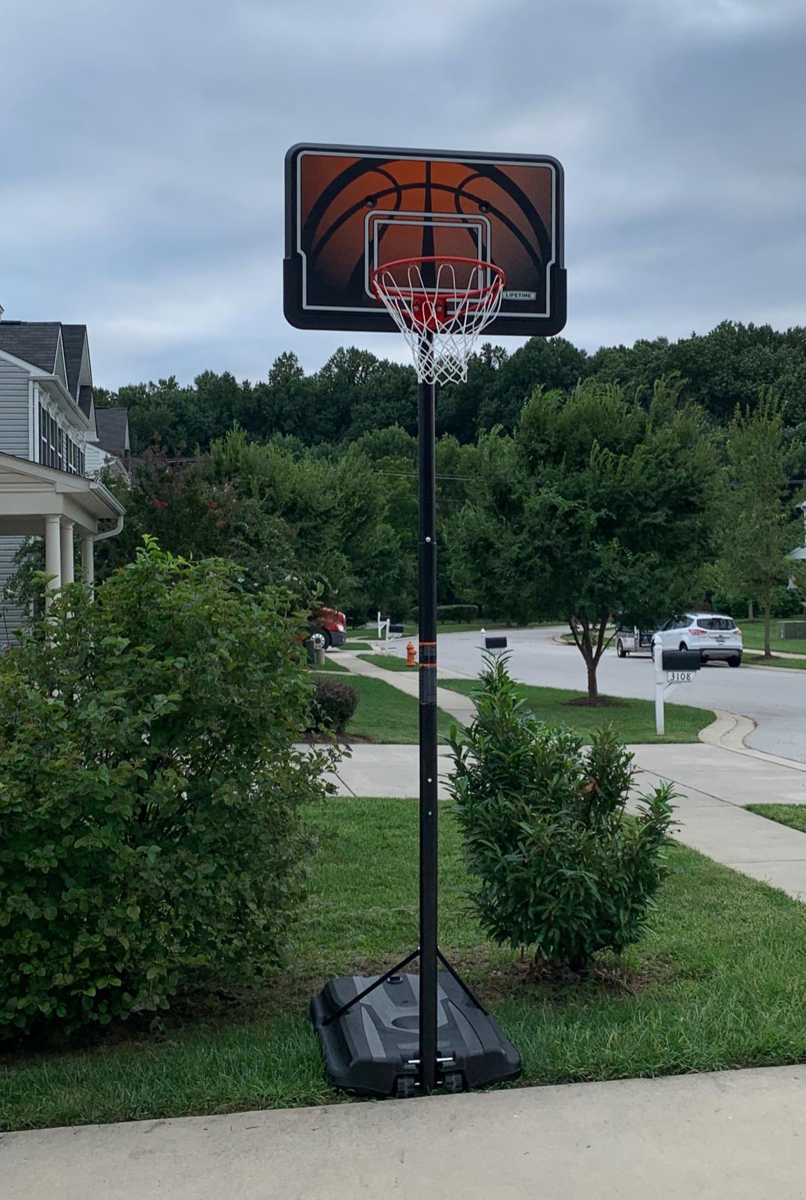 Lifetime Height Adjustable Portable Basketball System, 44 Inch Backboard customer photo 1