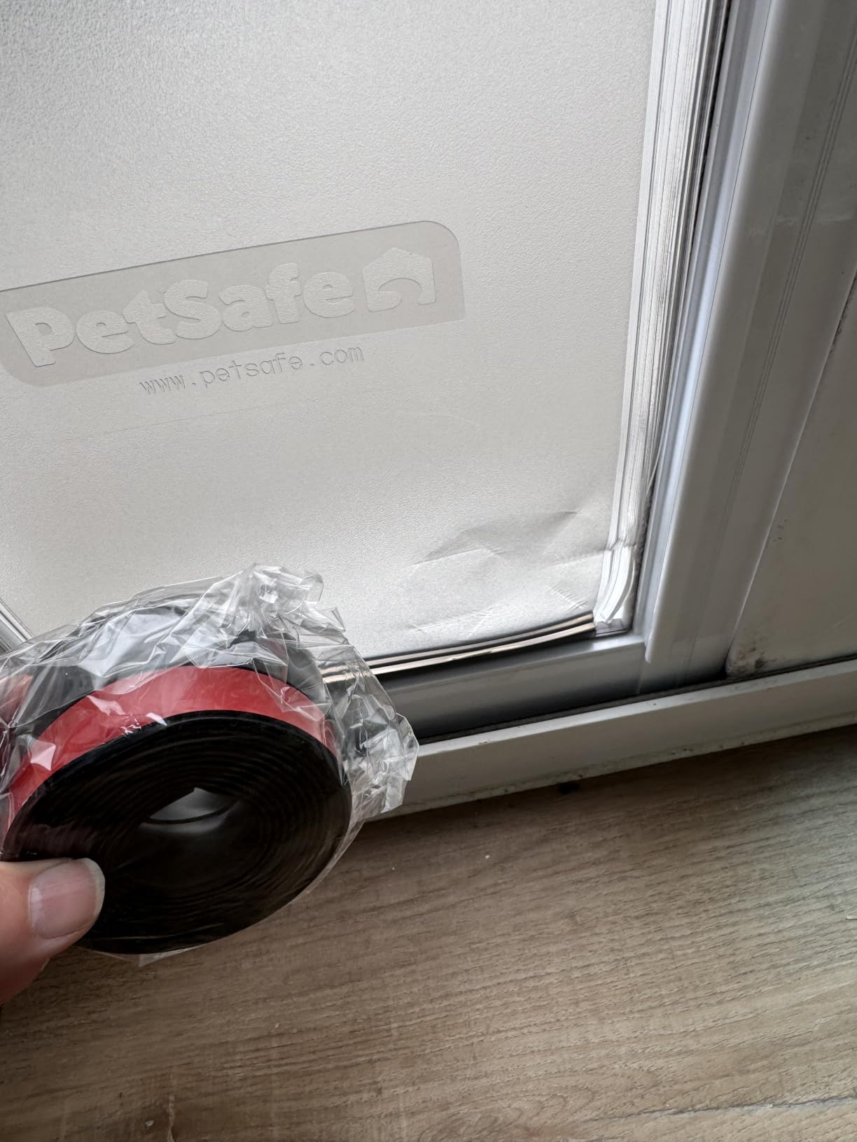 PetSafe Sliding Glass Pet Door - Large Dogs to 100 lb - White customer photo 2