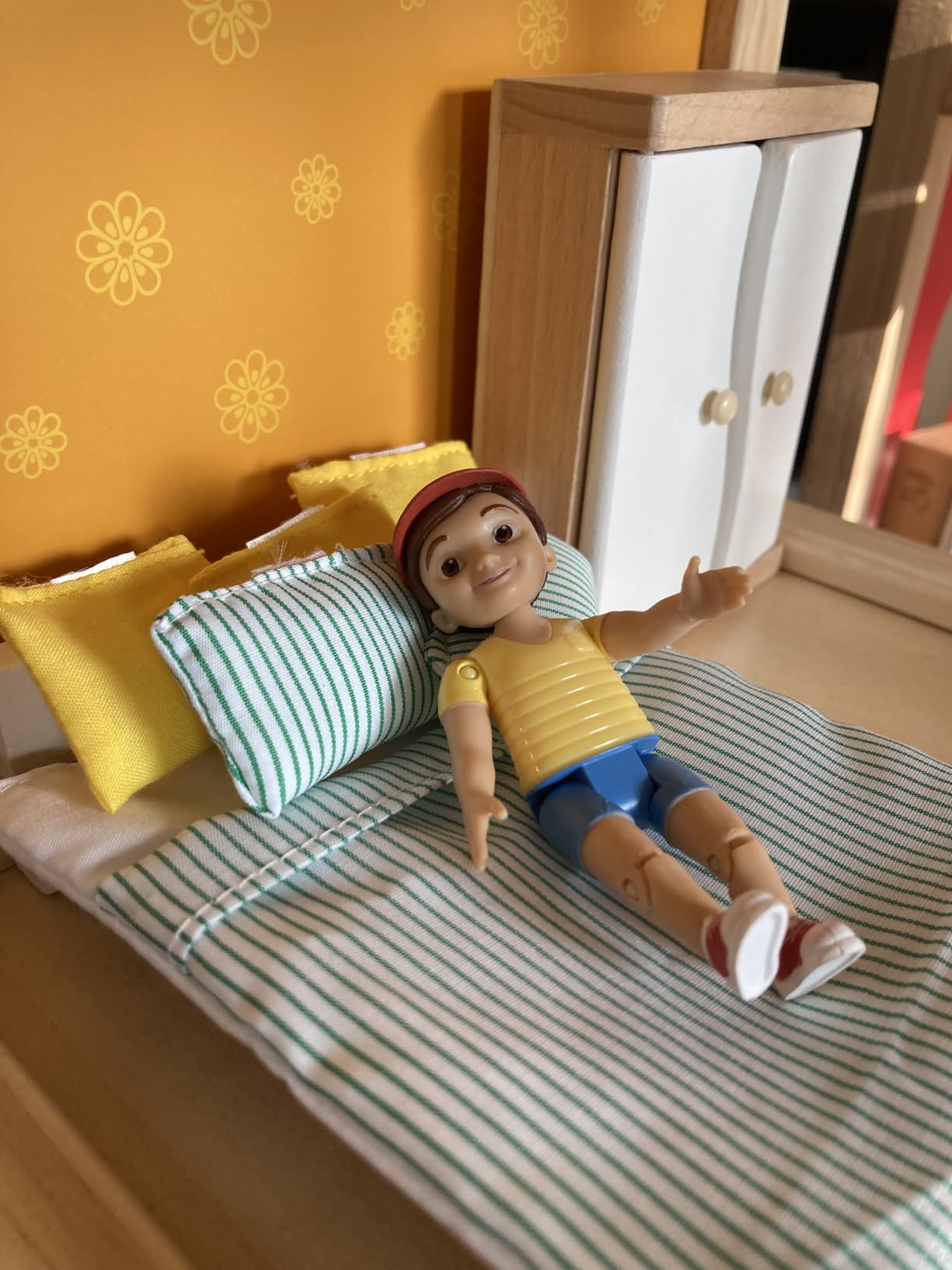 All Seasons Kids Wooden Dollhouse by Hape | Award Winning 3 Story Dolls House Toy with Furniture, Accessories, Movable Stairs and Reversible Season Theme customer photo 2