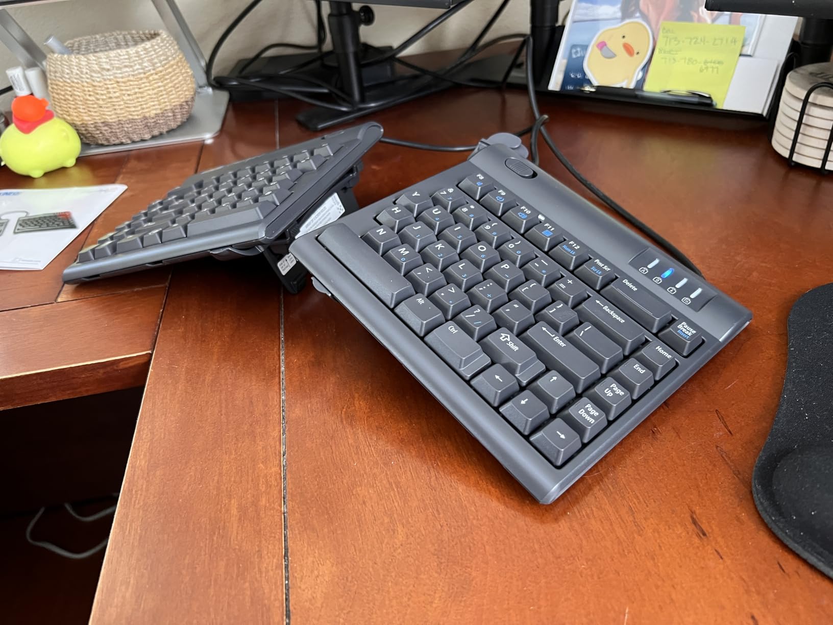 Kinesis Freestyle2 Ergonomic Keyboard w/ V3 Lifters for PC (9