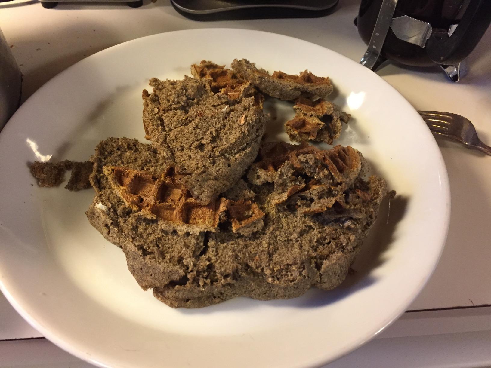 Breville BWM520XL No-Mess Waffle Maker, Brushed Stainless Steel | Cook classic, round waffles for your next family breakfast without the mess | 7 settings for browning control customer photo 2