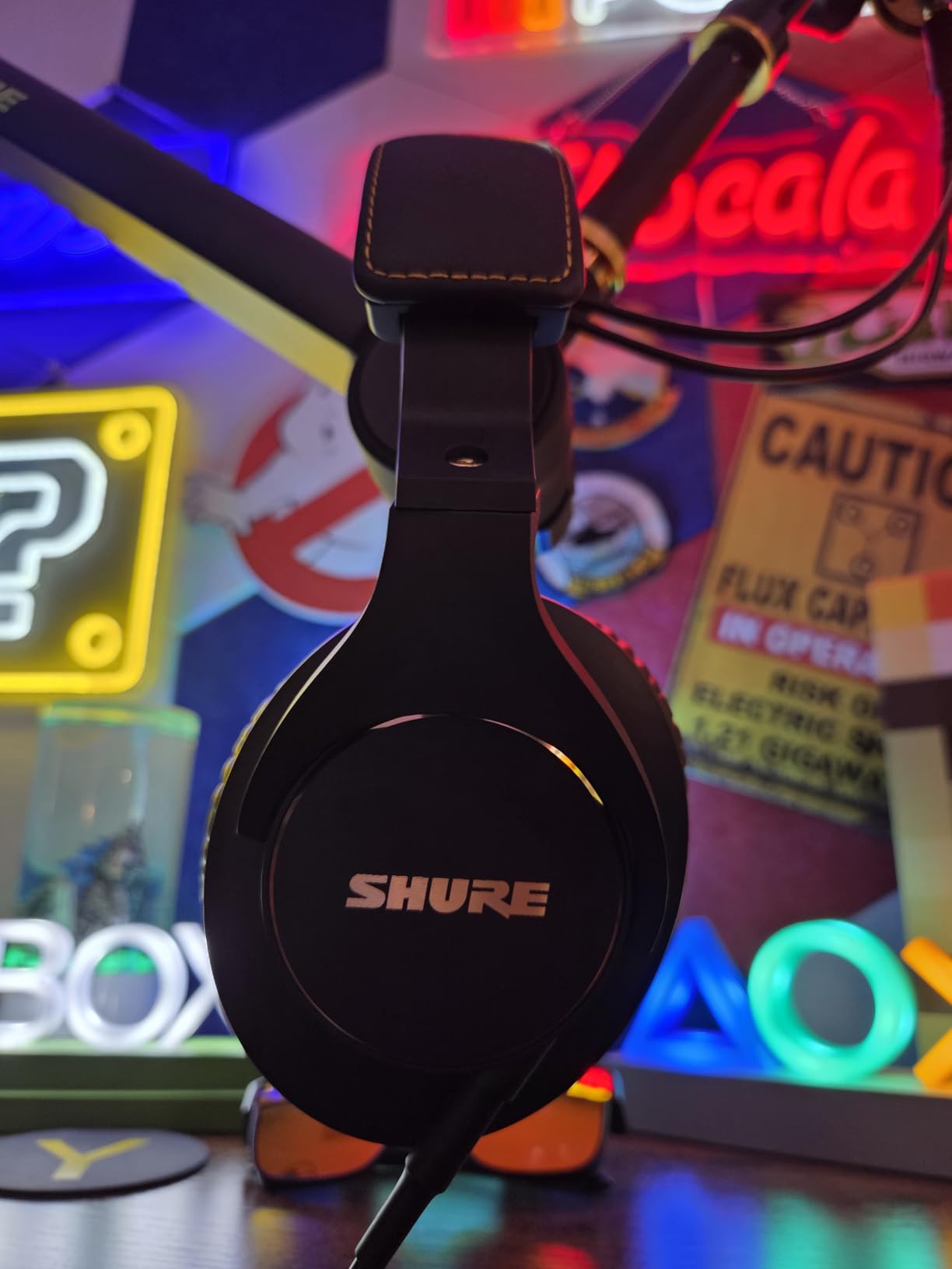Shure SRH840A Professional Over-Ear Wired Studio Headphones customer photo 2
