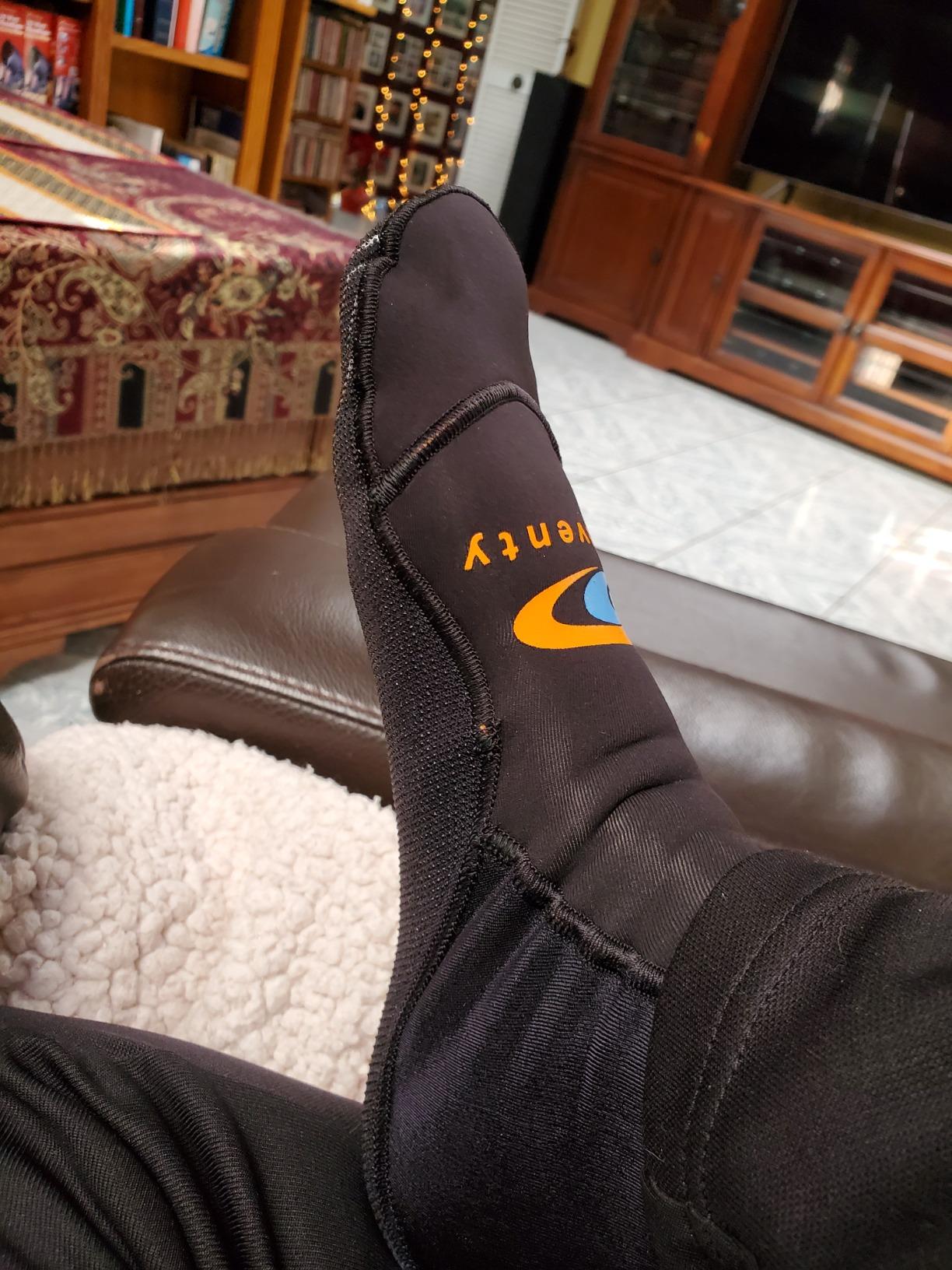 blueseventy Thermal Swim Socks - Neoprene Socks for Triathlon Training and Cold Open Water Swimming customer photo 1