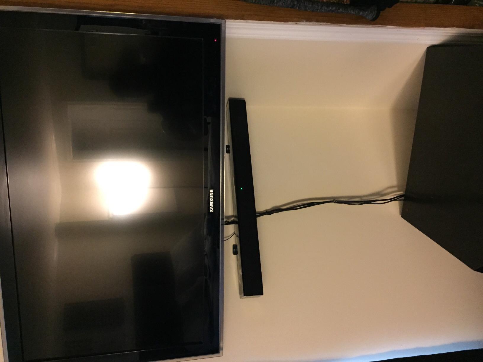 SAMSUNG HW-N300 2-Channel TV Mate Soundbar, Bluetooth Wireless, Built-in USB Port, Surround Sound Expansion, Booming Bass with a Built-in Woofer customer photo 2