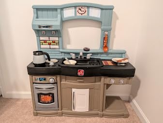 Step2 Best Chefs Kids Kitchen Playset, Indoor/Outdoor Kitchenette, Interactive Play with Lights and Sounds, Made of Durable Plastic, Includes 25 Piece Toy Accessories, For Toddlers 2+ Years Old customer photo 2