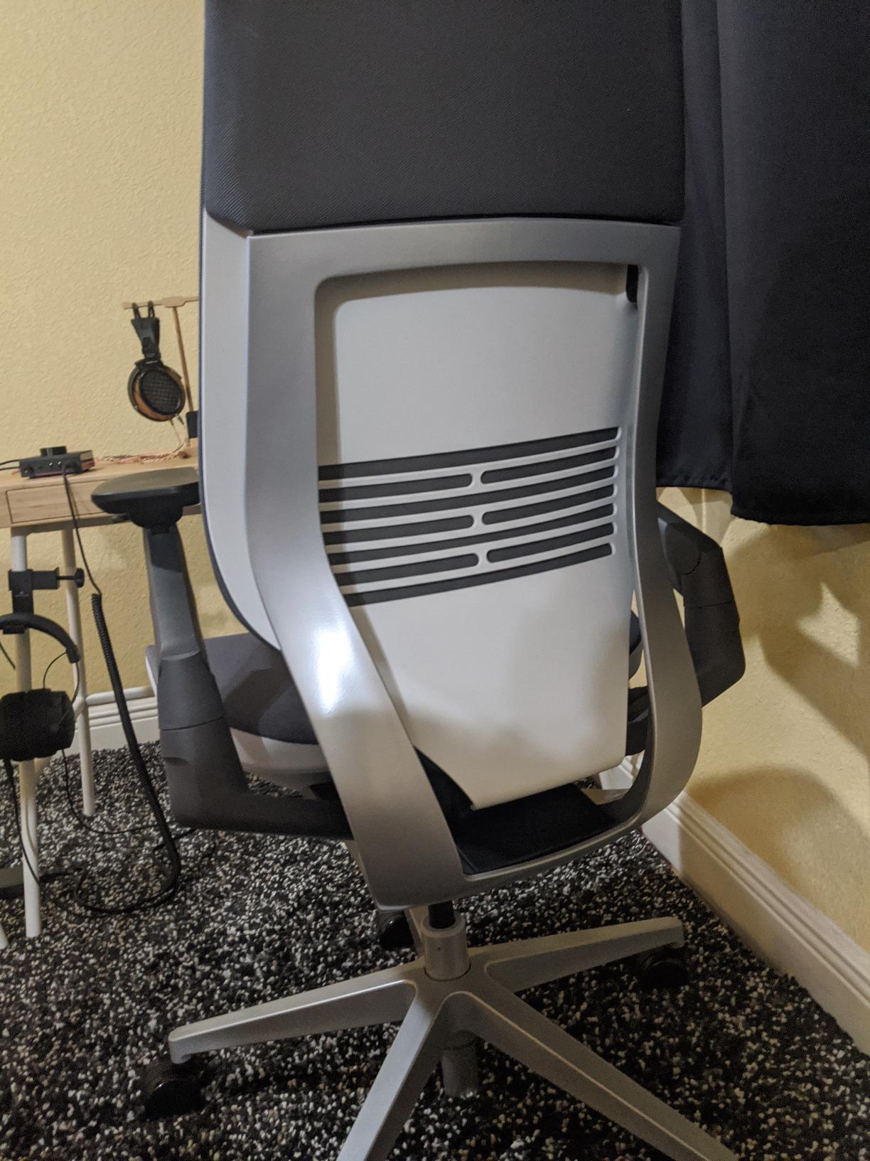 Steelcase Gesture Office Chair - Ergonomic Work Chair with Wheels for Carpet - Comfortable - Intuitive-to-Adjust for Desk - 360-Degree Arms - Graphite Gray Fabric customer photo 2