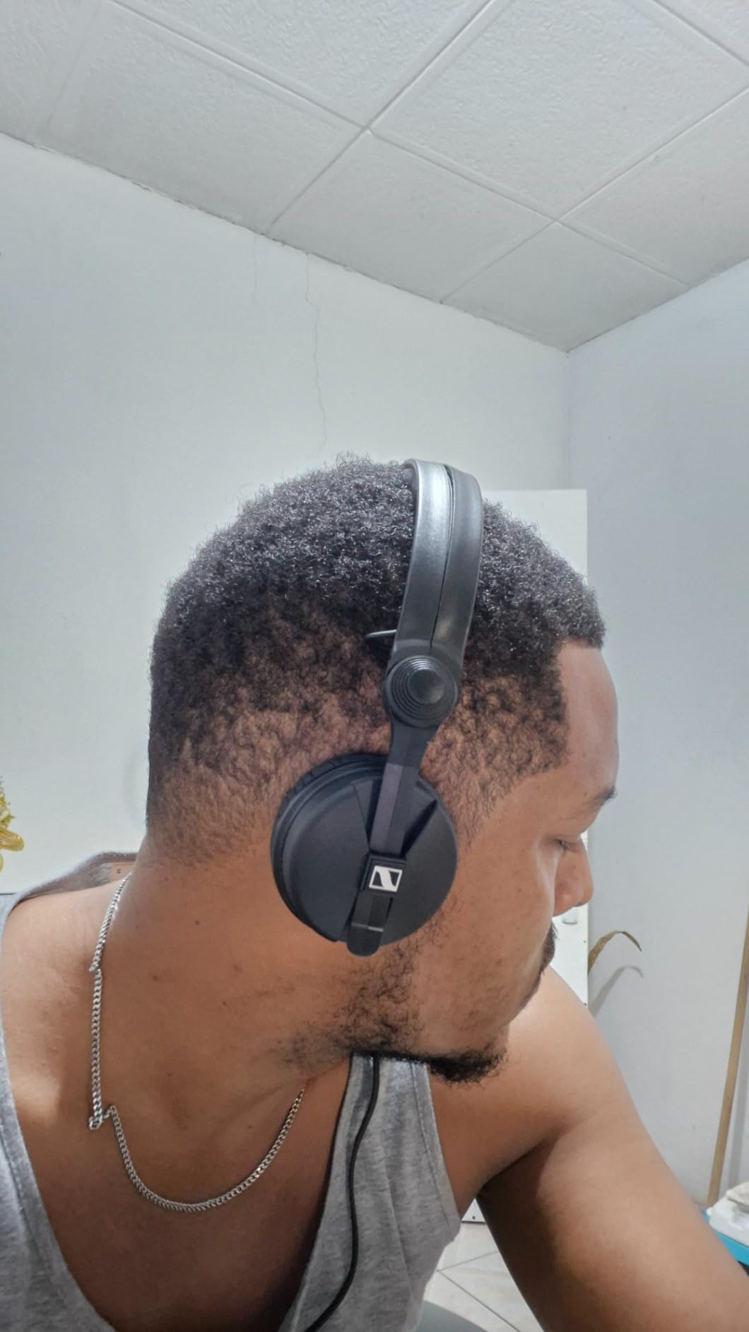 Sennheiser Pro Audio Professional HD 25 On-Ear DJ Headphones Black customer photo 1