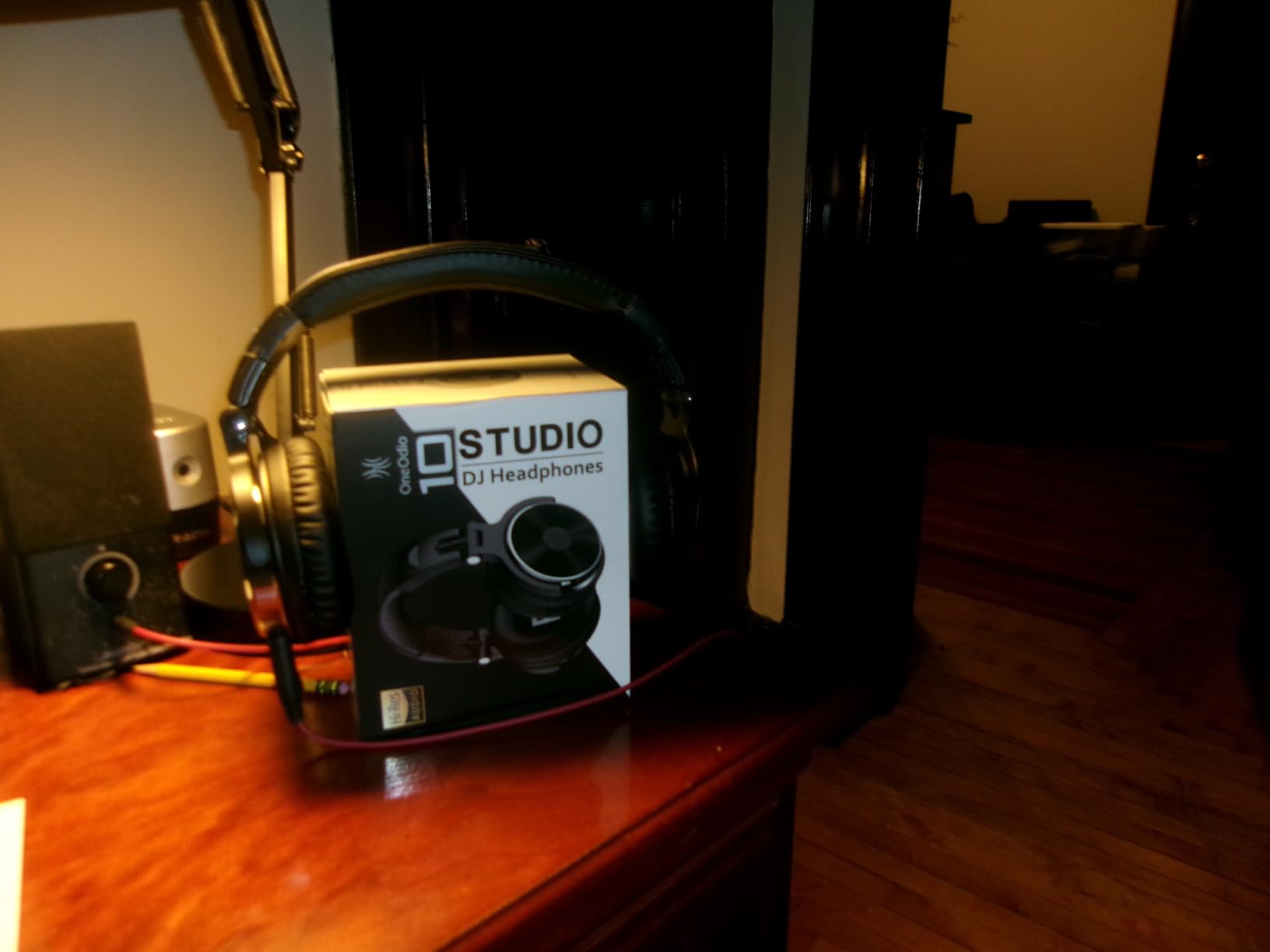 OneOdio Wired Over Ear Headphones Hi-Res Studio Monitor & Mixing DJ Stereo Headsets with 50mm Drivers and 1/4 to 3.5mm Jack for AMP Computer Recording Podcast Keyboard Guitar Laptop - Black customer photo 2