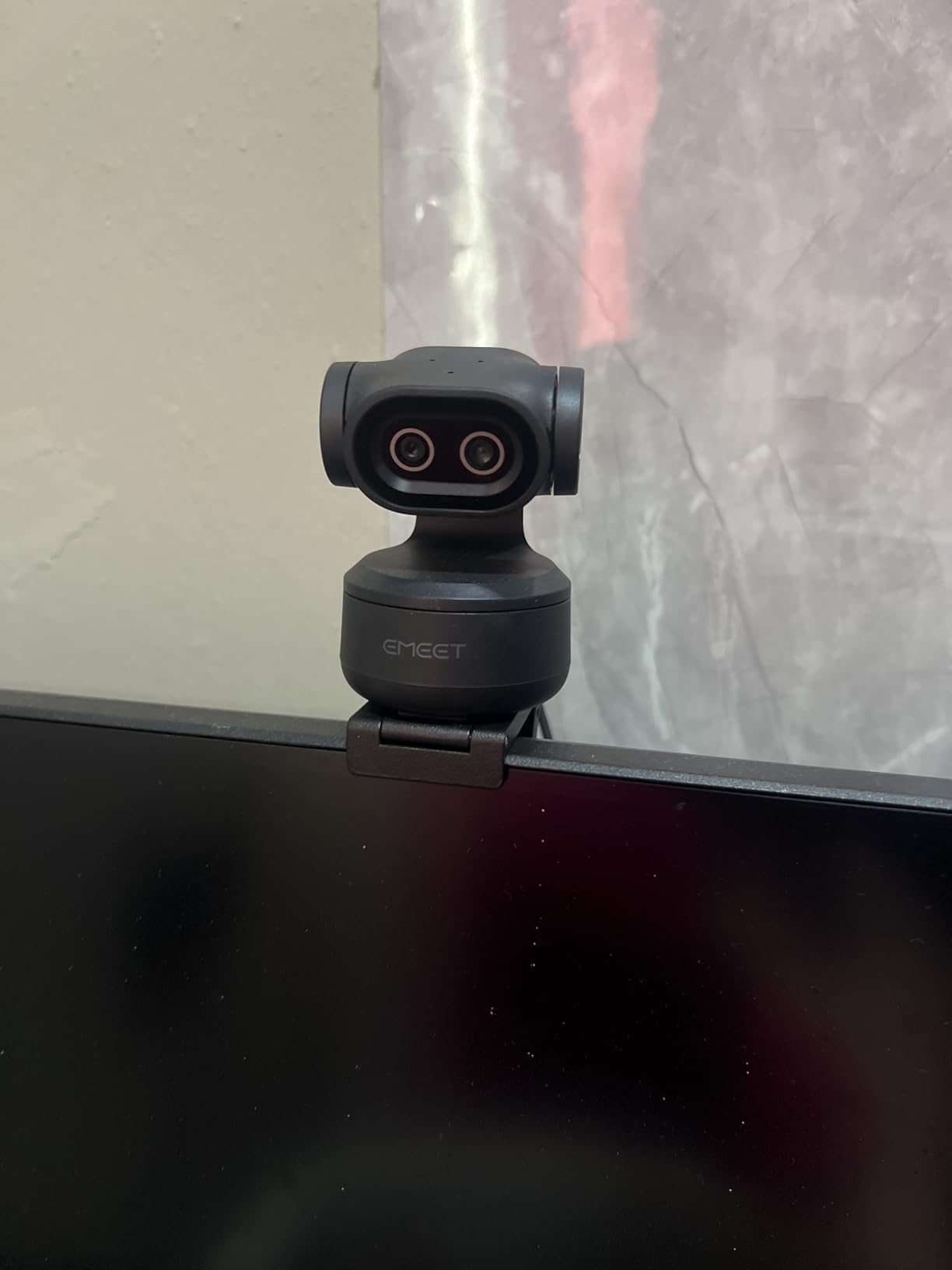 EMEET PIXY Dual-Camera AI-Powered PTZ Camera 4K, AI Tracking, PDAF&AI Autofocus 0.2s, 1/2.55'' Sony Sensor, 3 Mics, Presets, Gesture Control, 4K Webcam for Streaming and OBS/Twitch/Switch 2 Compatible customer photo 1