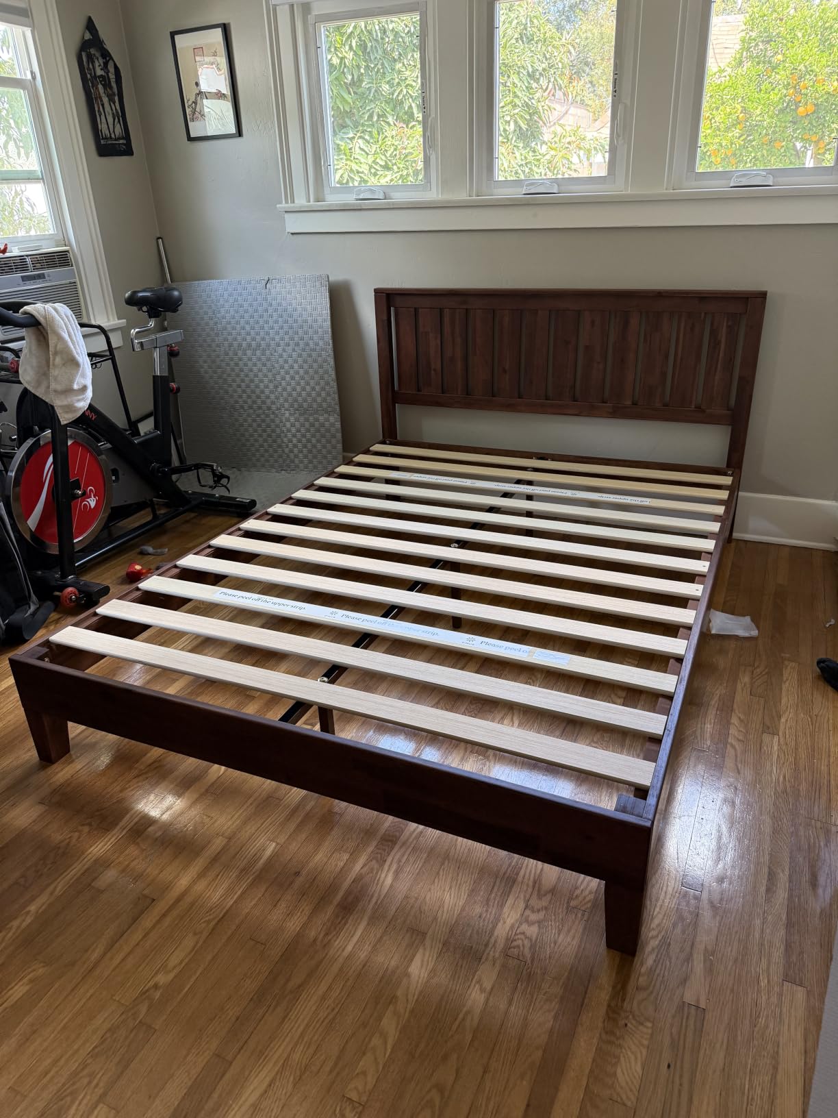 ZINUS Vivek Deluxe Wood Platform Bed Frame with Headboard customer photo 1
