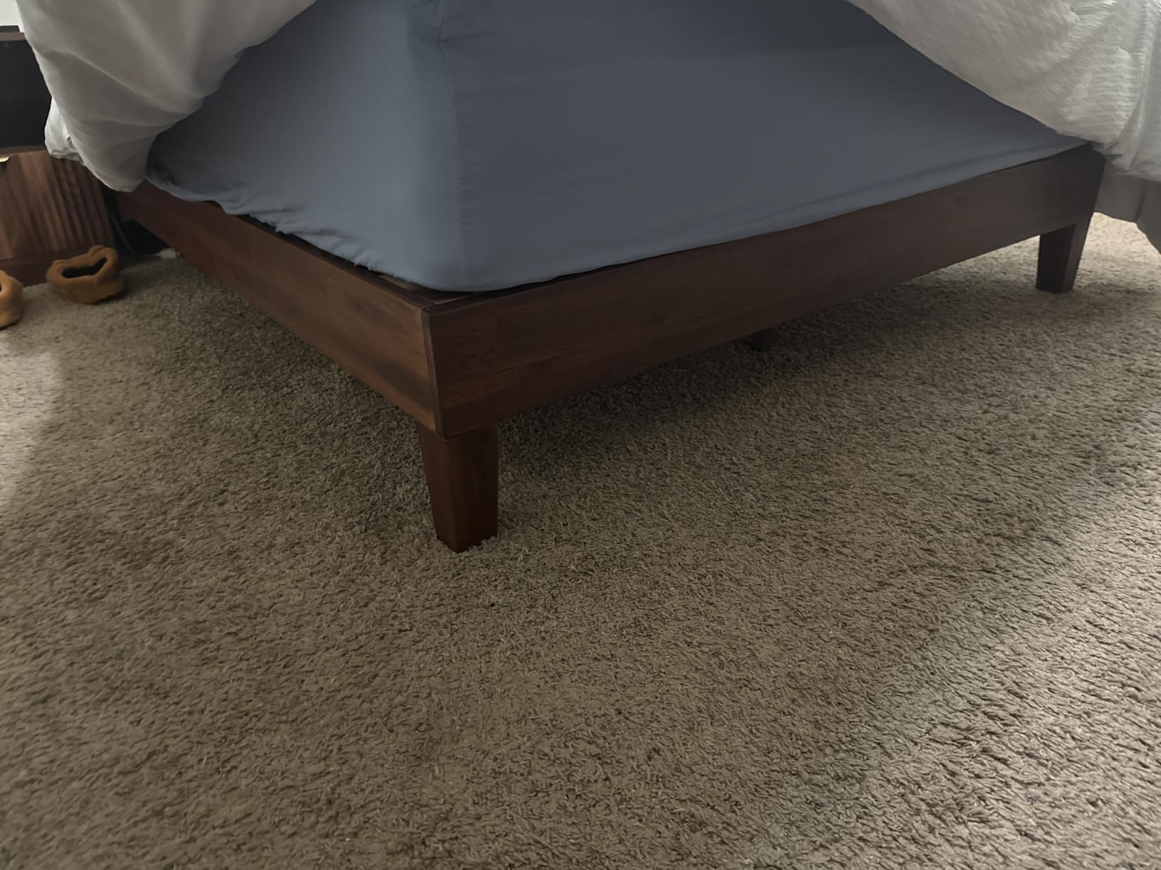 ZINUS Vivek Deluxe Wood Platform Bed Frame with Headboard customer photo 2
