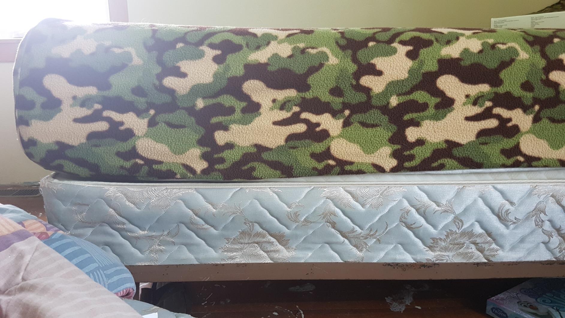Signature Design by Ashley 12 Inch Memory Foam Queen Mattress in a Box, Stretch Knit Cover, CertiPUR-US Foam, Motion Isolation, Chime Series customer photo 2