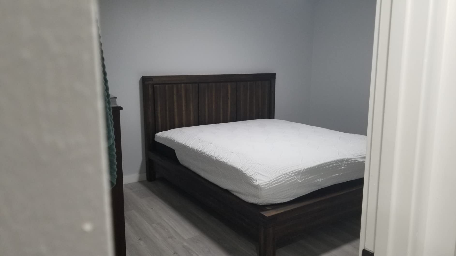 COOL GEL Chill Memory Foam 14-Inch Mattress with 2 Pillows, CertiPUR-US Certified, Mattress in a Box, King customer photo 1