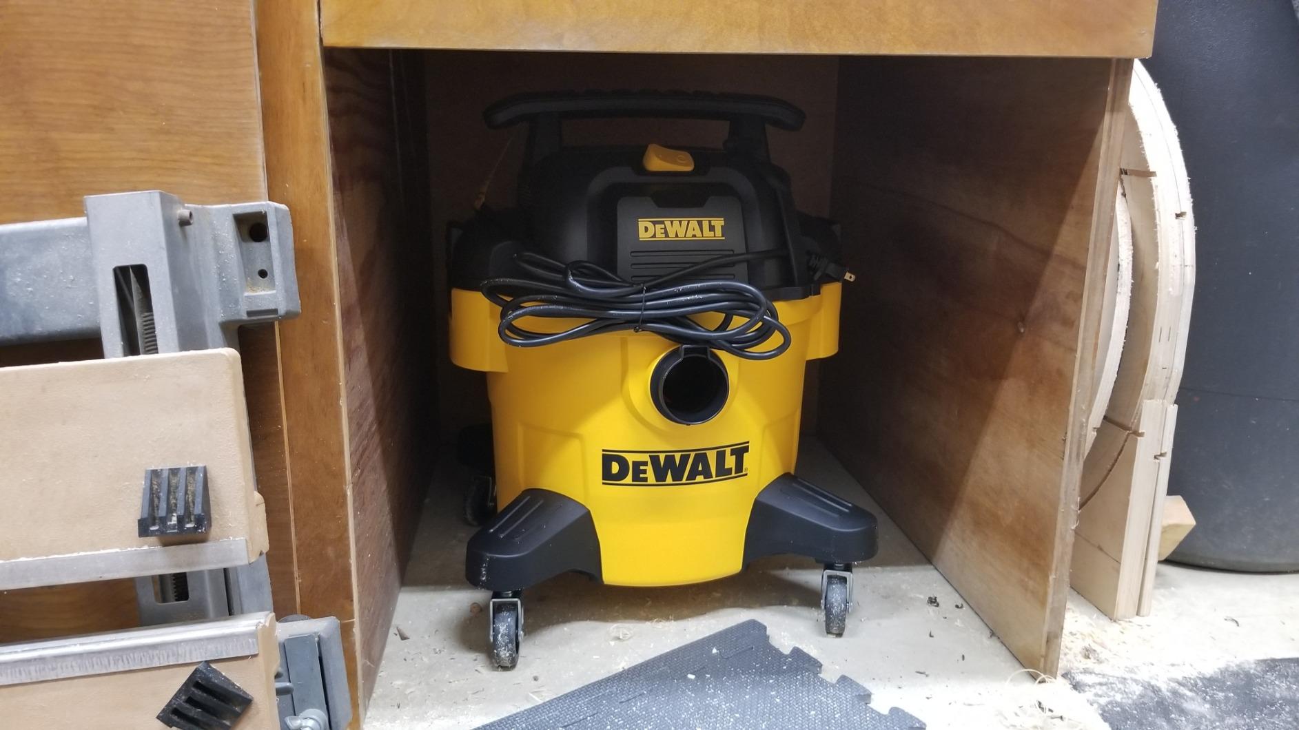 DEWALT Shop Vacuum 6 Gal 4 HP Poly Wet/Dry Vacuum with Blower DXV06P customer photo 1