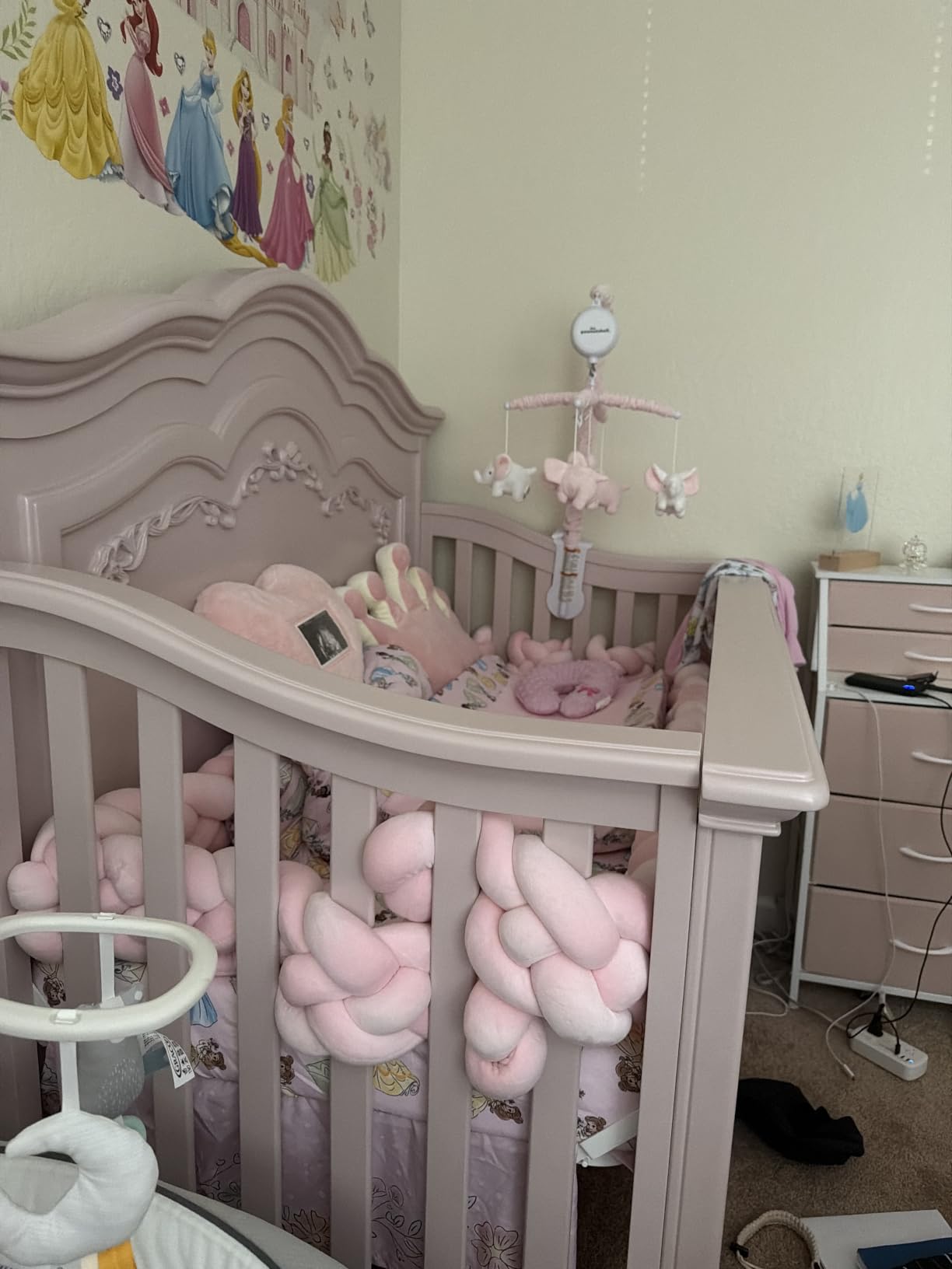 Evolur Aurora 5-in-1 Convertible Full Size Baby Crib, Frost White | Wooden Nursery, 3-Position Mattress Support, Converts to Toddler, Day and Full Size Bed, Queen Anne Feet, BSA Verified customer photo 2
