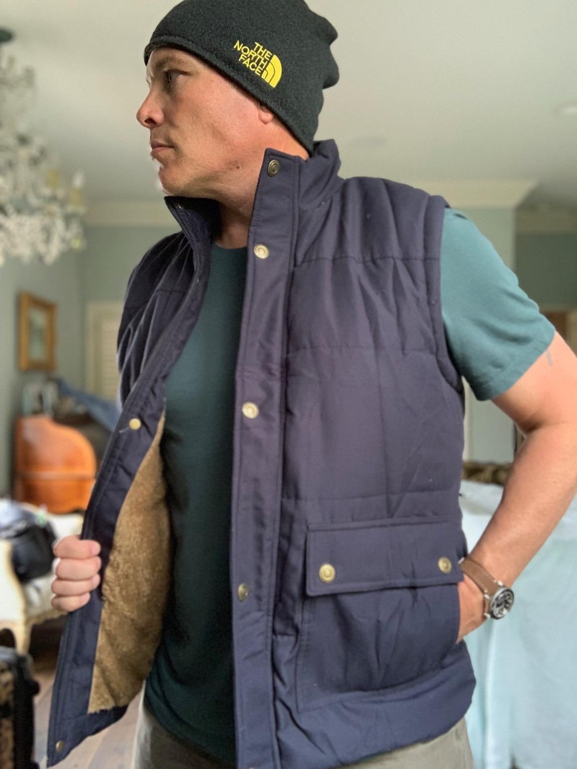 Flygo Men's Winter Warm Outdoor Padded Puffer Vest Thick Fleece Lined Sleeveless Jacket customer photo 2