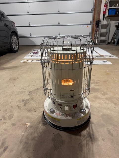 Dyna-Glo Indoor Kerosene Convection Heater - 23,800 BTU, 1,000 Sq. Ft. Heating Capacity, Model Number WK95C8 customer photo 2