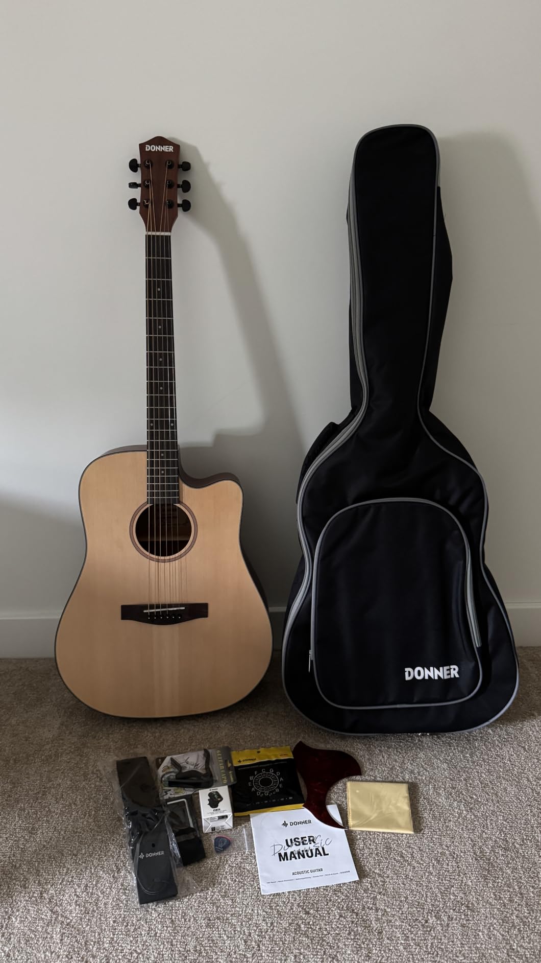 Donner Black Acoustic Guitar for Beginners, Adult, Teens, Starter Kits - Full Size 41'' Steel-String Acustica Guitarra Bundle Set with Free Online Lesson, Gig Bag, Strap, Tuner, Cutaway, DAG-1CB customer photo 1