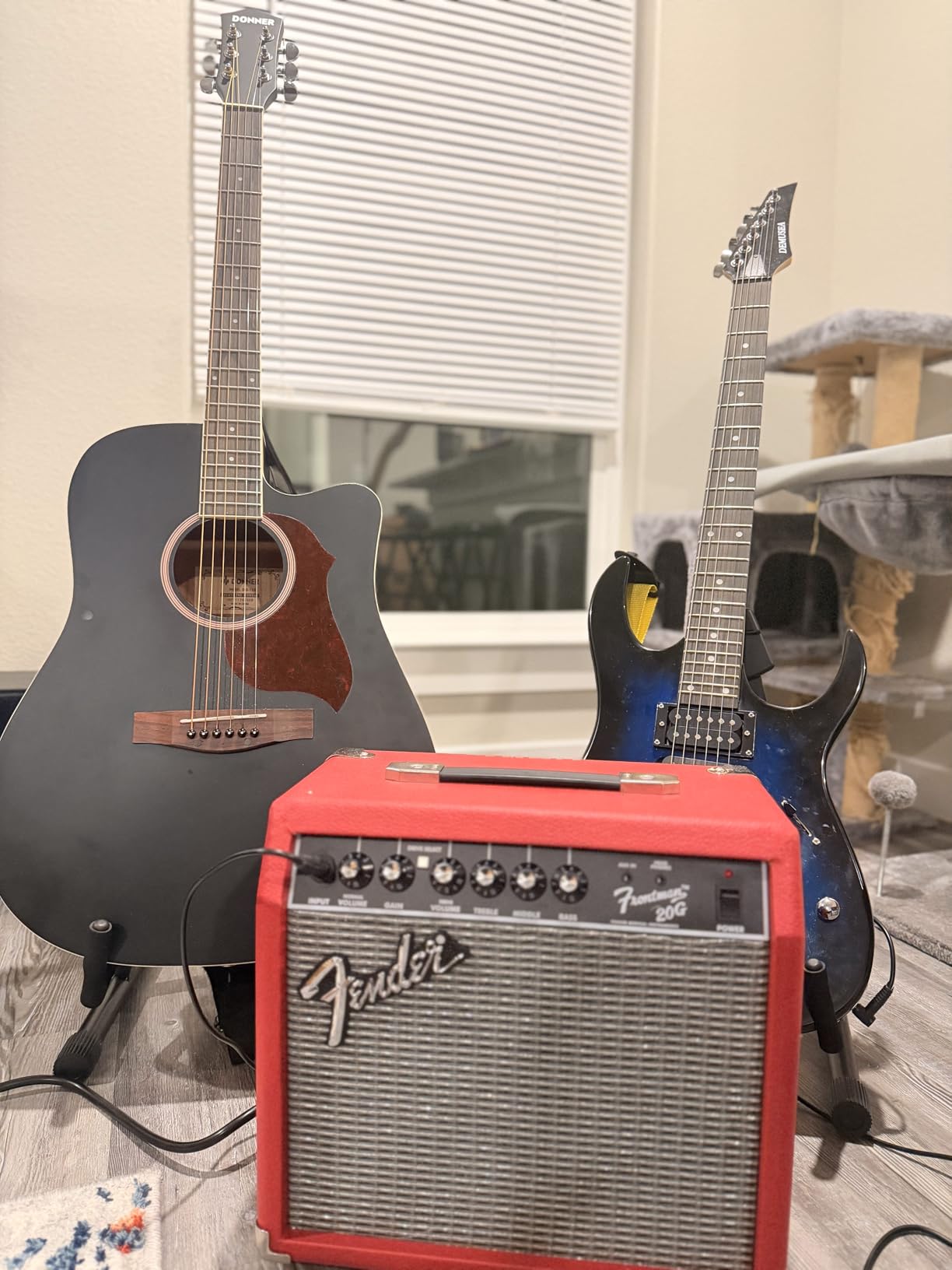 Donner Black Acoustic Guitar for Beginners, Adult, Teens, Starter Kits - Full Size 41'' Steel-String Acustica Guitarra Bundle Set with Free Online Lesson, Gig Bag, Strap, Tuner, Cutaway, DAG-1CB customer photo 2