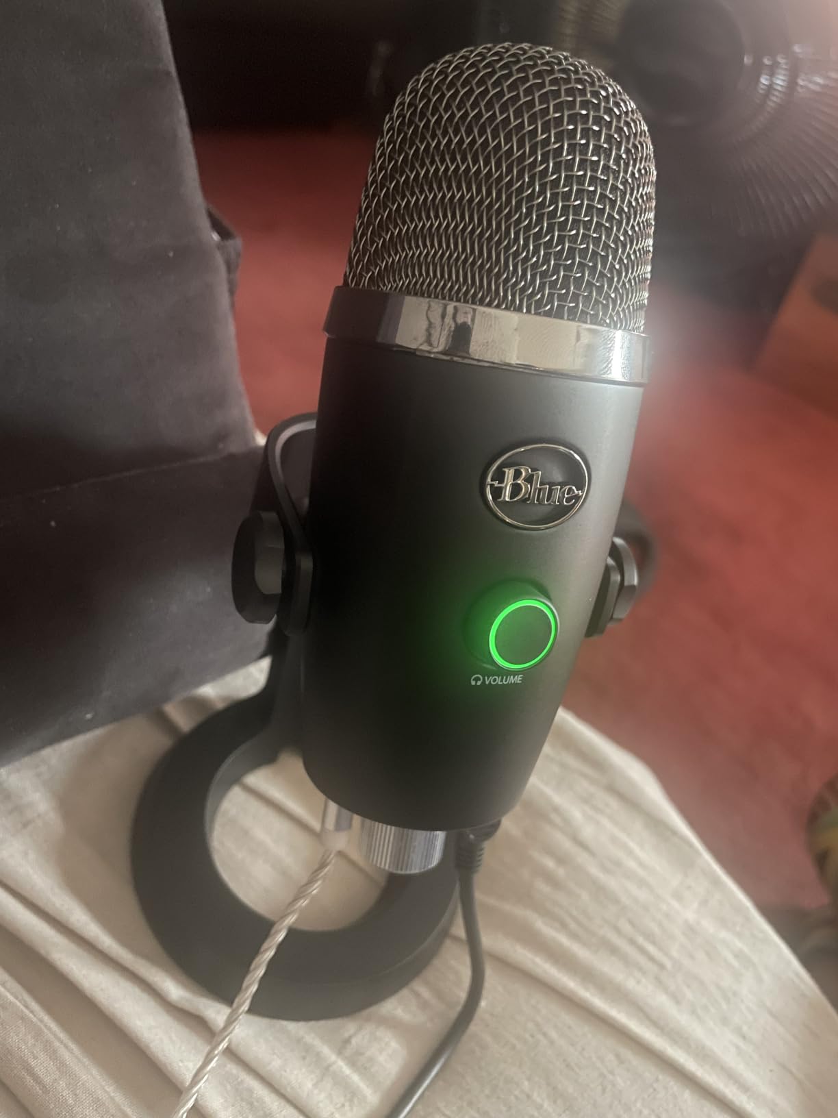 Logitech for Creators Blue Yeti Nano USB Microphone for Gaming, Streaming, Podcasting, Twitch, YouTube, Discord, Recording for PC and Mac customer photo 1