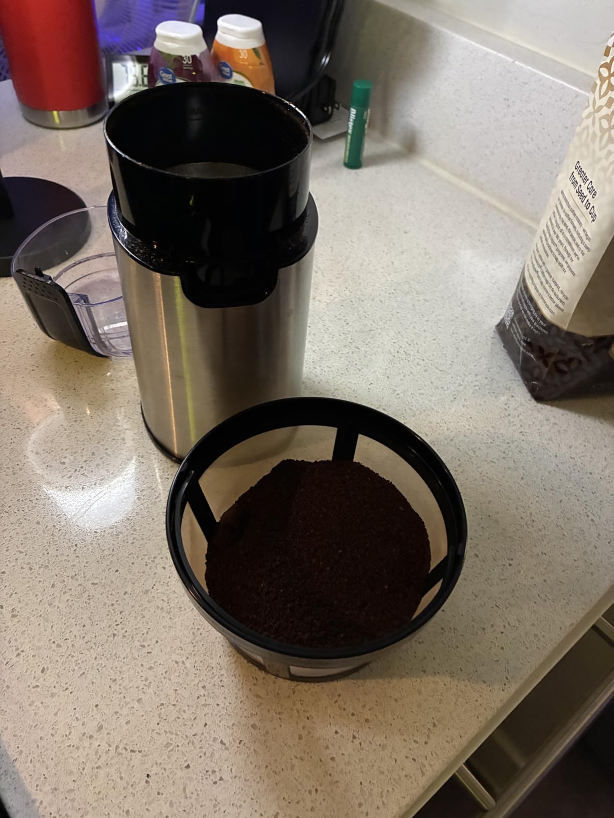 Amazon Basics Fast Electric Coffee Grinder for Home Use, Easy to Use Coffee Bean and Spice Grinder with Heavy-Duty Stainless Steel Grind Blades customer photo 2