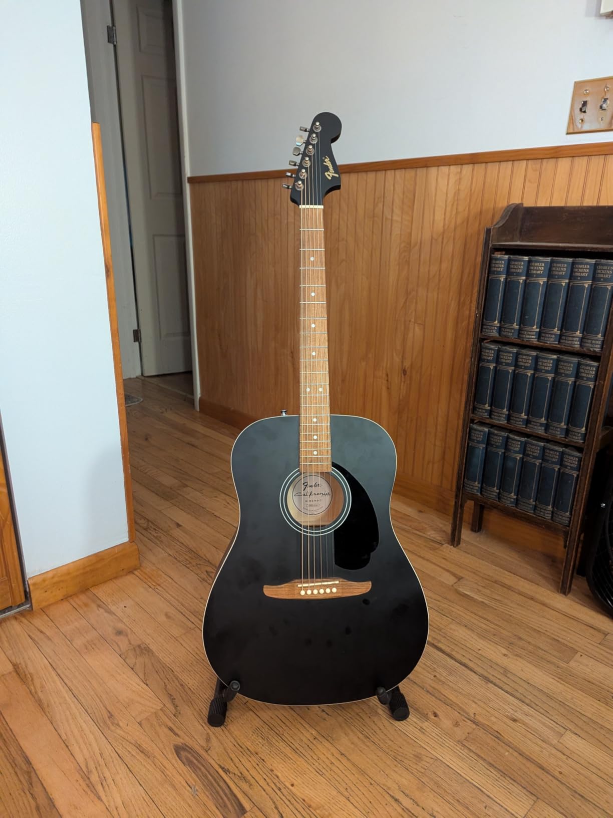 Fender California Debut Redondo Series Beginner Acoustic Guitar, Sunburst customer photo 2