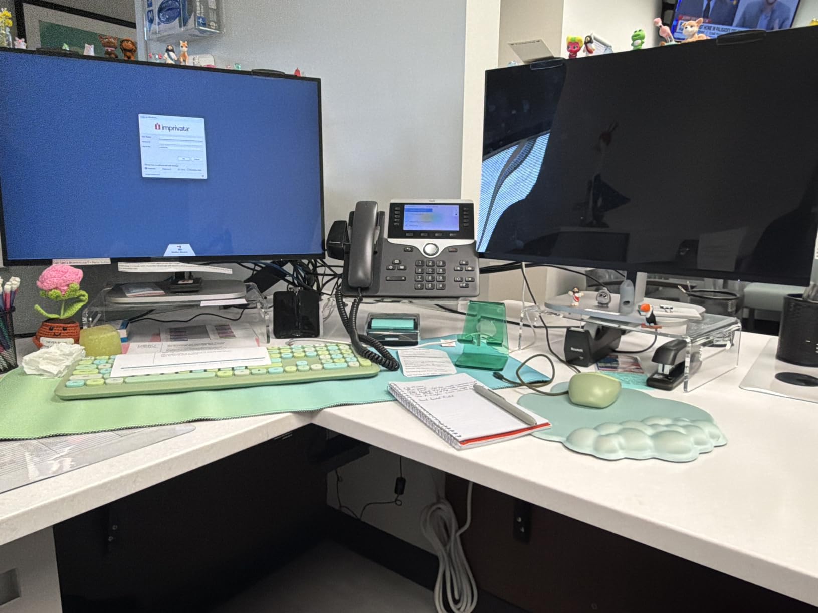AMT Premium Acrylic Clear Monitor Riser Laptop/PC/Multimedia Monitor Stand for Home Office customer photo 1