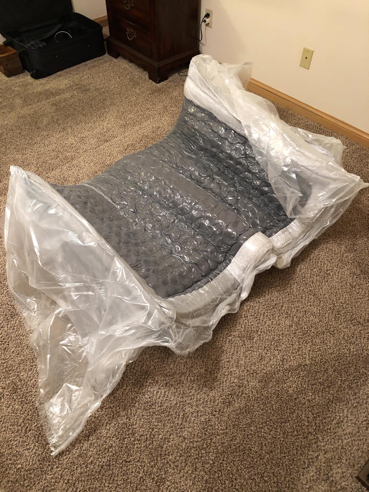 Casper Sleep Original Hybrid Twin Mattress - Medium Feel with Zoned Support - Motion Isolation - Breathable, Cooling Memory Foam - 100-Night Trial - CertiPUR-US customer photo 2