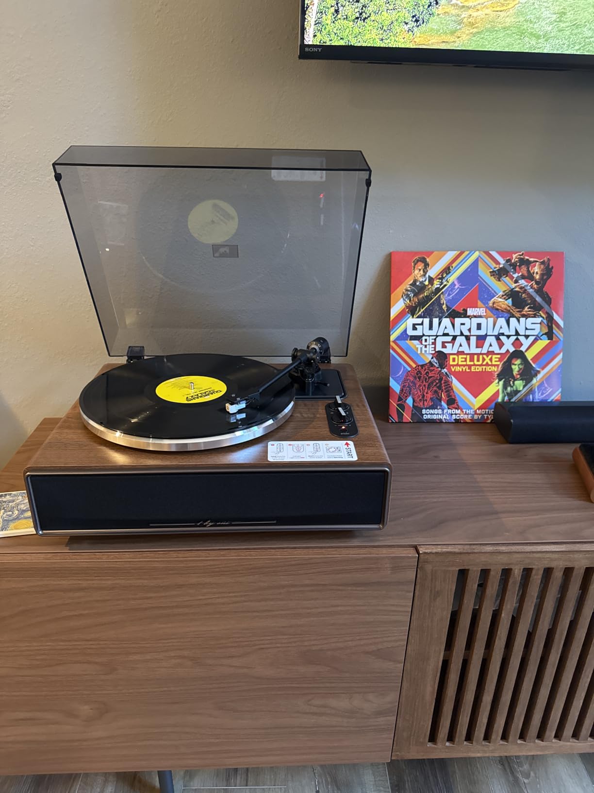 1 BY ONE High Fidelity Belt Drive Turntable with Built-in Speakers, Vinyl Record Player with Magnetic Cartridge, Wireless Playback and Aux-in Functionality, Auto Off customer photo 1