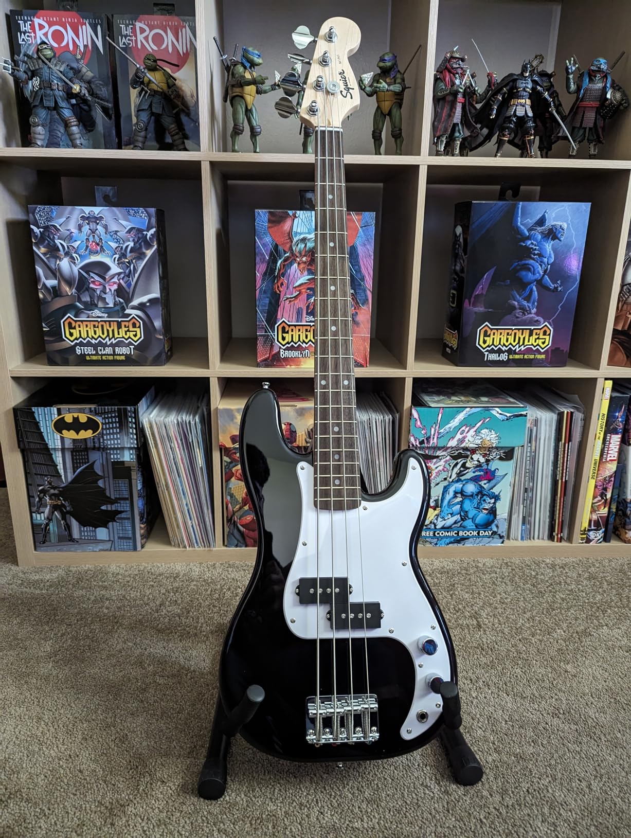 Squier Mini Precision Bass Guitar, Short Scale, 3/4 Size, Black customer photo 1