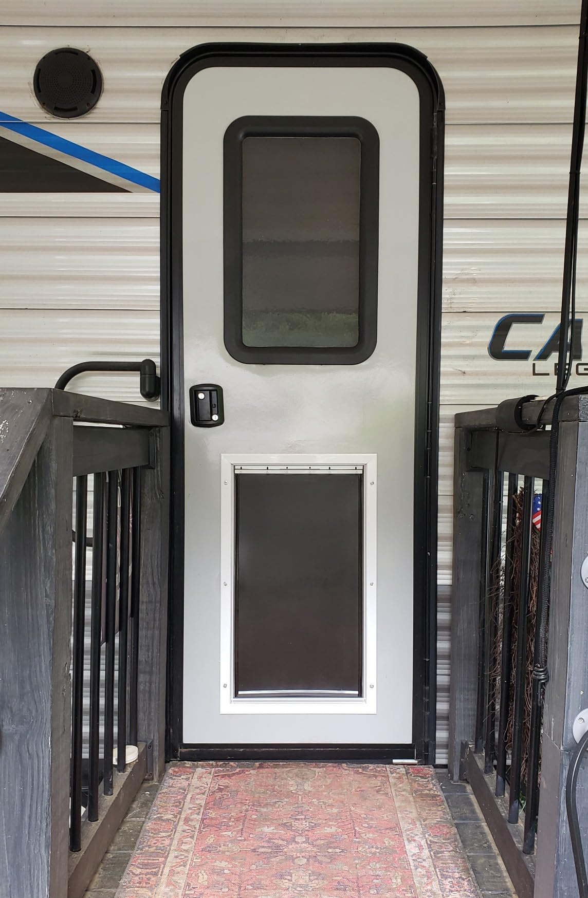 PetSafe Freedom Aluminum Pet Door, X-Large, White | Solid Aluminum Frame with Reinforced Corners, Flap Opening 13.75