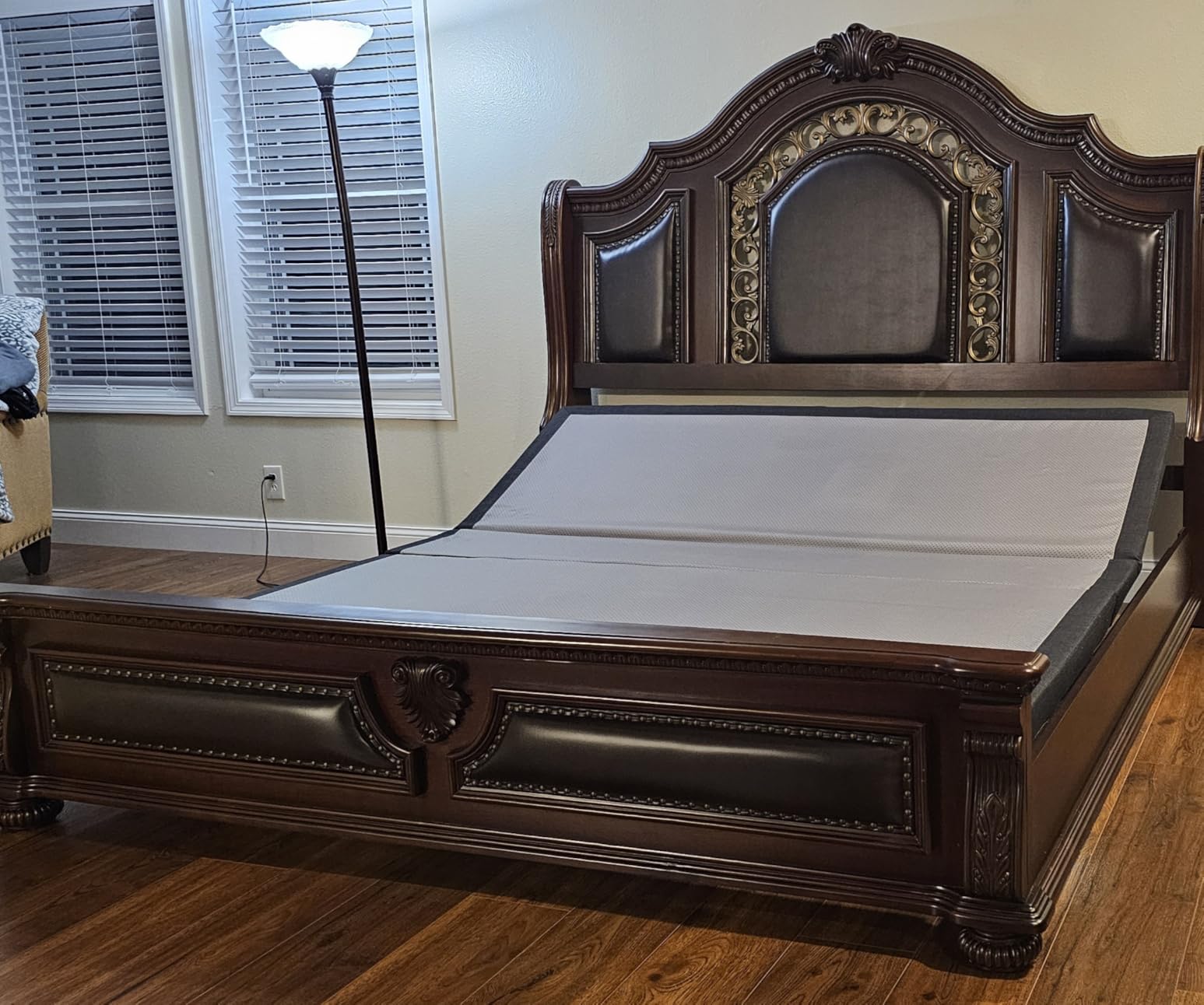 Nestl King Adjustable Bed Frame with Massage and Wireless Remote, Electric Base with Head and Foot Incline, Zero Gravity, USB Ports, Under Bed LED, No Box Spring Needed customer photo 1
