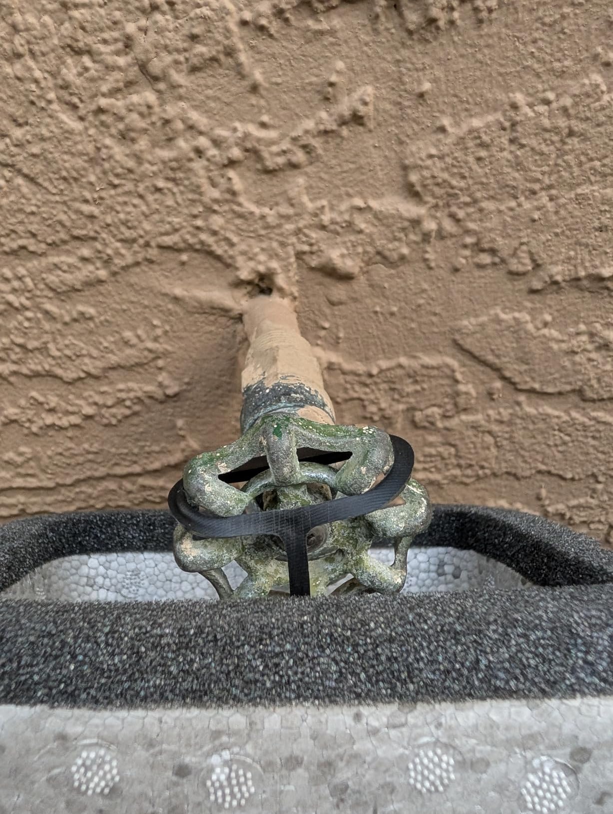 Frost King FC1 Outdoor Foam Faucet Cover, Oval (Pack of 4) customer photo 2