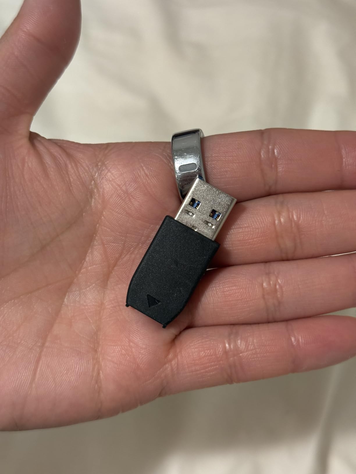 SANDISK 1TB Extreme Portable SSD (Old Model) - Up to 1050MB/s, USB-C, USB 3.2 Gen 2, IP65 Water and Dust Resistance, Updated Firmware - External Solid State Drive - SDSSDE61-1T00-G25 customer photo 1