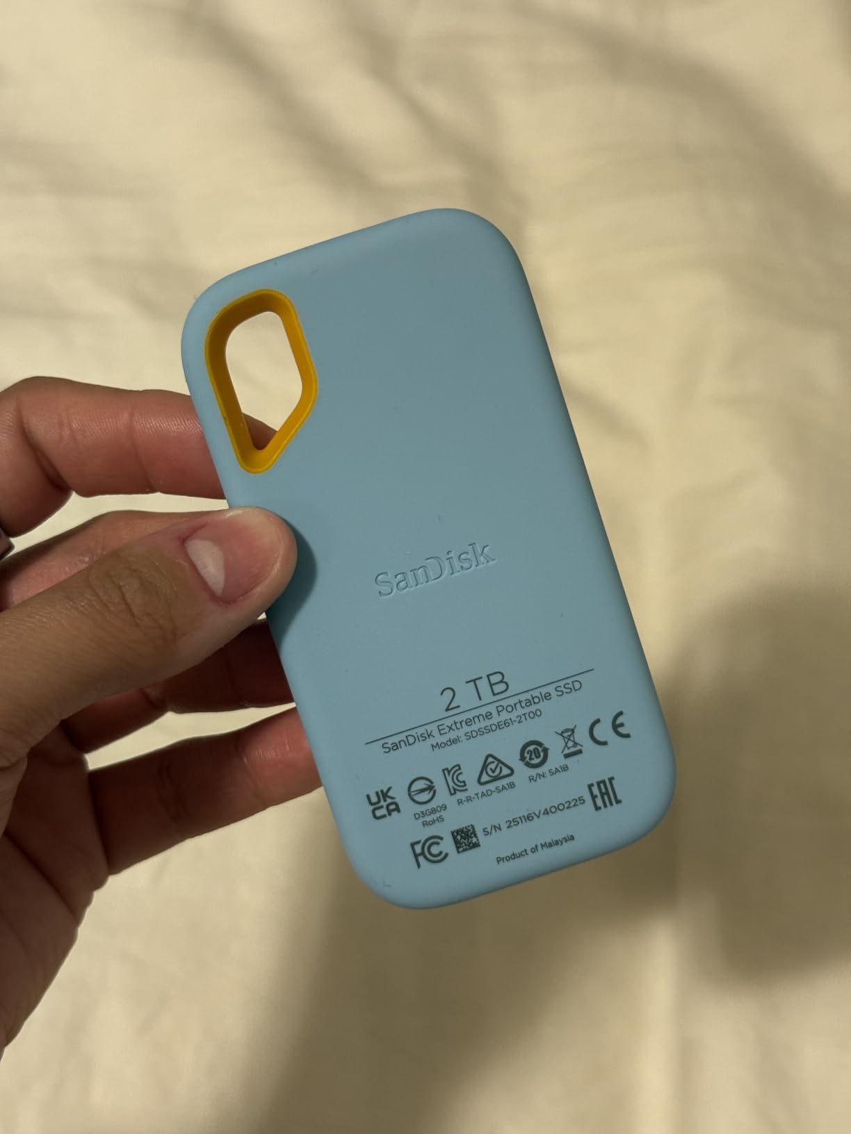 SANDISK 1TB Extreme Portable SSD (Old Model) - Up to 1050MB/s, USB-C, USB 3.2 Gen 2, IP65 Water and Dust Resistance, Updated Firmware - External Solid State Drive - SDSSDE61-1T00-G25 customer photo 2