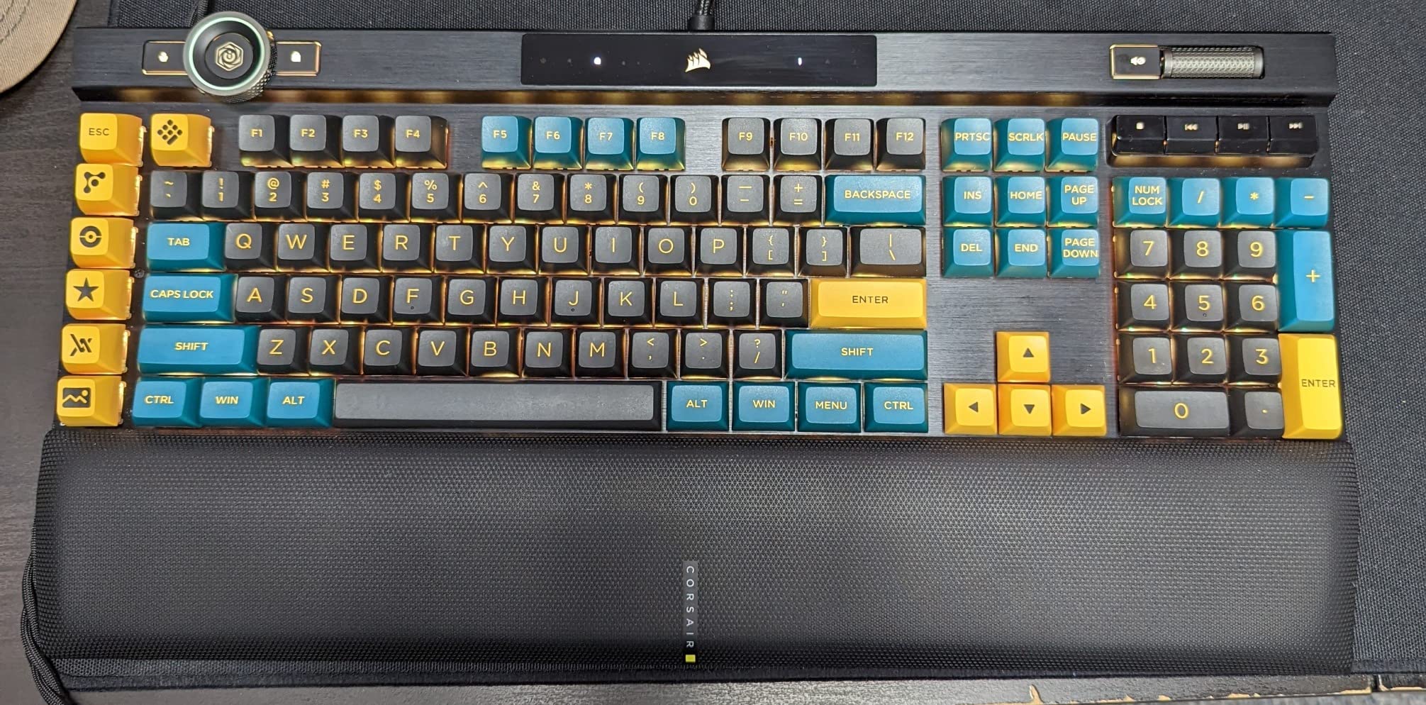Corsair K100 RGB Mechanical Gaming Keyboard - Cherry MX Speed RGB Silver Keyswitches - PBT Double-Shot Keycaps - Elgato Stream Deck and iCUE Compatible - QWERTY NA Layout - Black customer photo 1