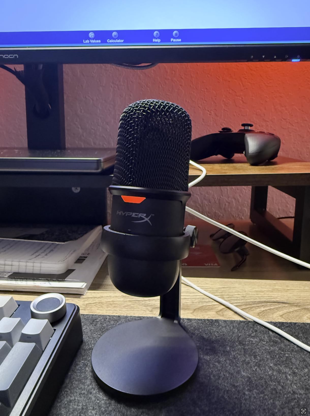 HyperX SoloCast - USB Condenser Gaming Microphone, for PC, PS4, PS5 and Mac, Tap-to-Mute Sensor, Cardioid Polar Pattern, great for Streaming, Podcasts, Twitch, YouTube, Discord customer photo 2