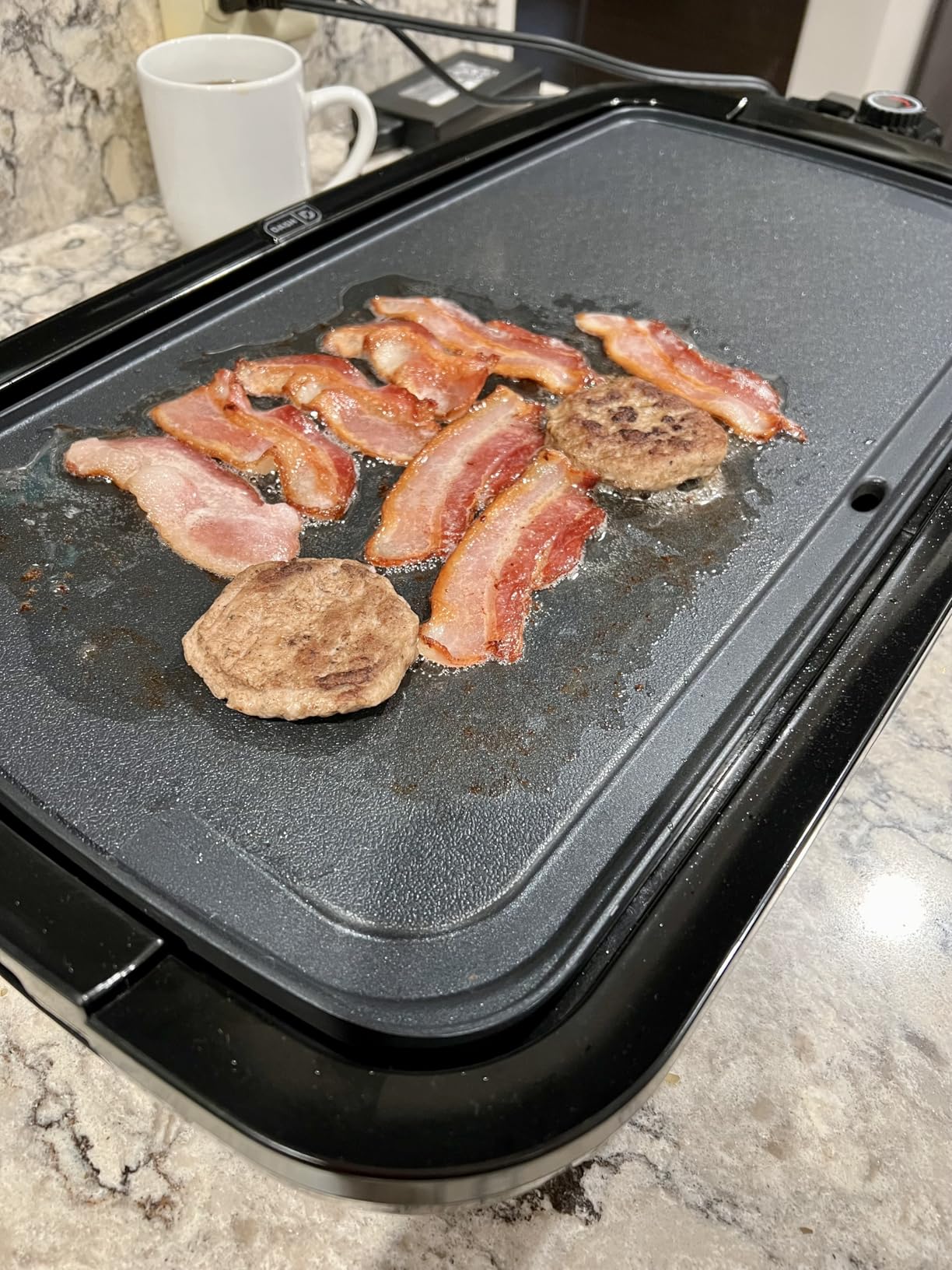 Dash Deluxe Everyday Griddle - Electric Griddle with Removable Plate - Nonstick, Easy-Clean Surface customer photo 2
