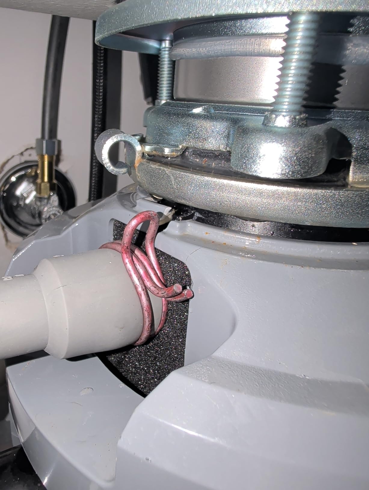 Frigidaire 1.25 HP Corded Garbage Disposal for Kitchen Sinks | FF13DISPC1 customer photo 1