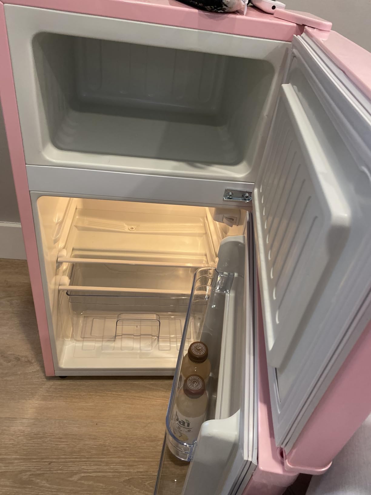 HANGMA Mini Fridge With Freezer,3.2 Cu.Ft Compact Refrigerator,Mini Refrigerator With 2 Doors For Bedroom,Office,Kitchen,Apartment,Dorm(sliver) customer photo 2