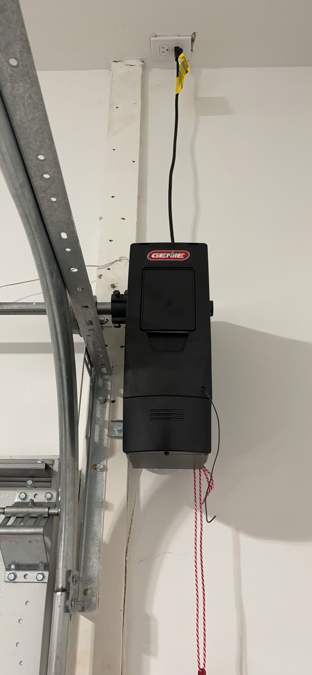 Genie B6172H Wall Mount Smart Garage Door Opener, DC Motor Lifts up to 14ft high 850lbs, Black customer photo 2